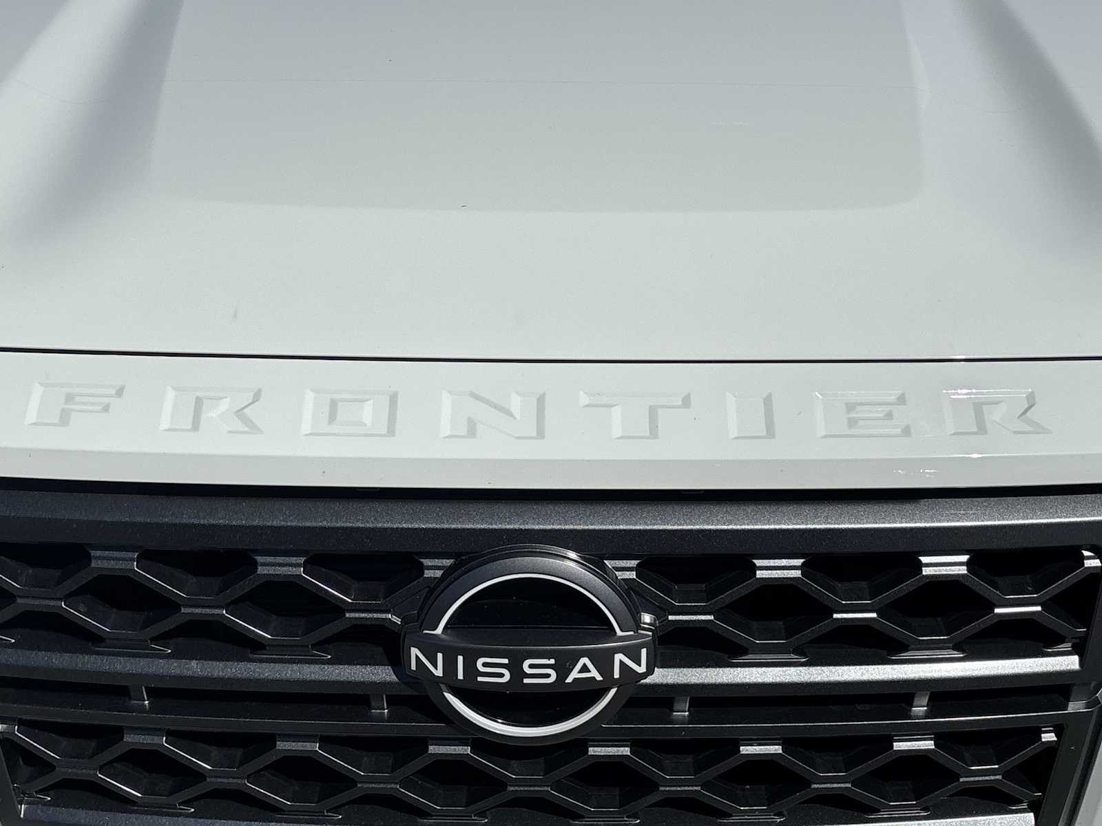 Thumbnail: 2022 Nissan Frontier - 8