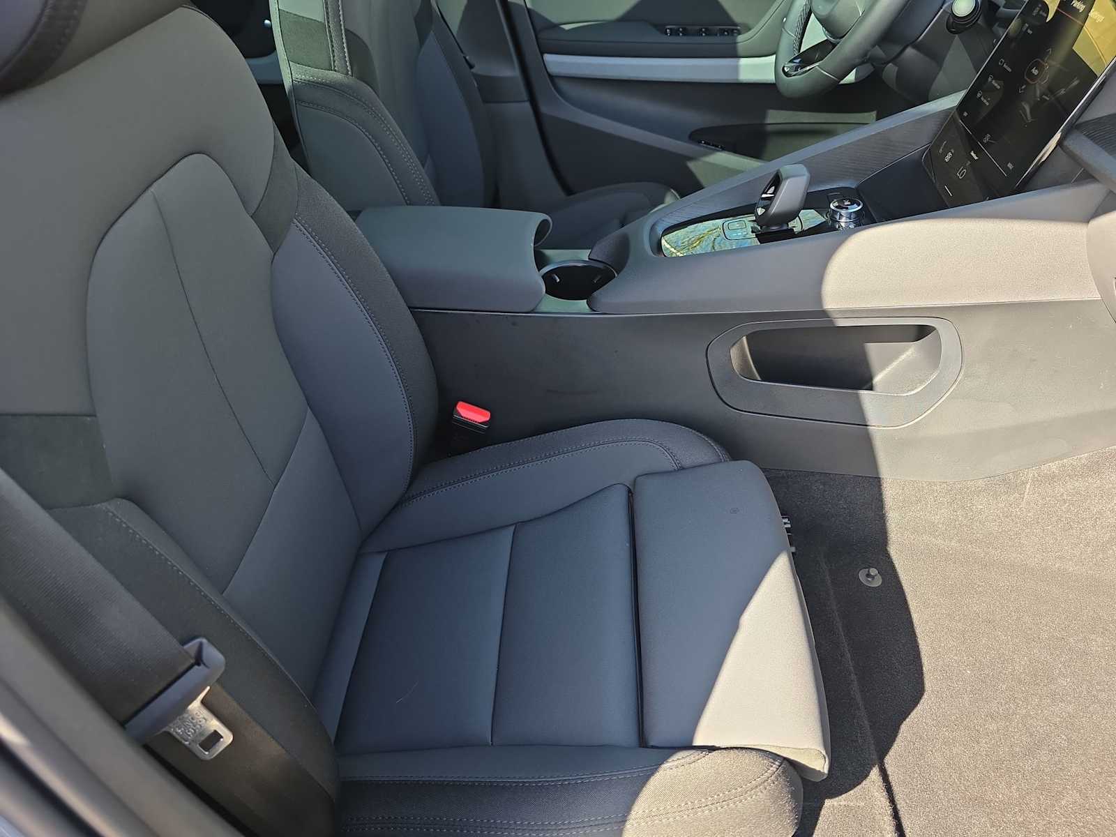 Thumbnail: 2024 Polestar 2 - 18