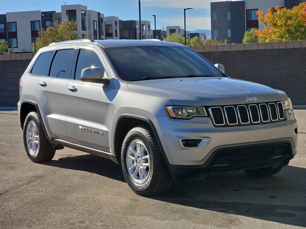 Used 2018 Jeep Grand Cherokee Laredo E SUV