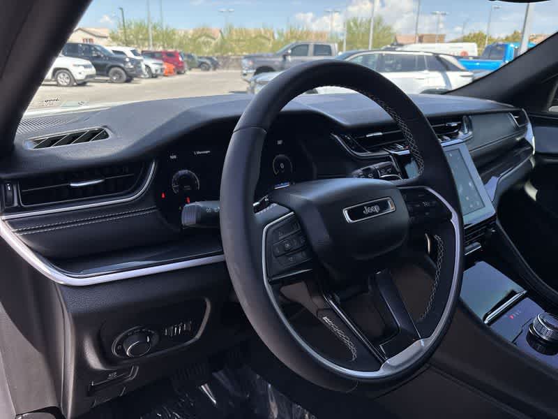 Thumbnail: 2023 Jeep Grand Cherokee - 10