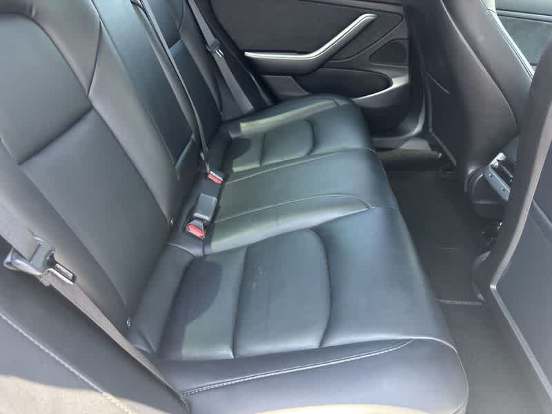 Thumbnail: 2019 Tesla Model 3 - 17