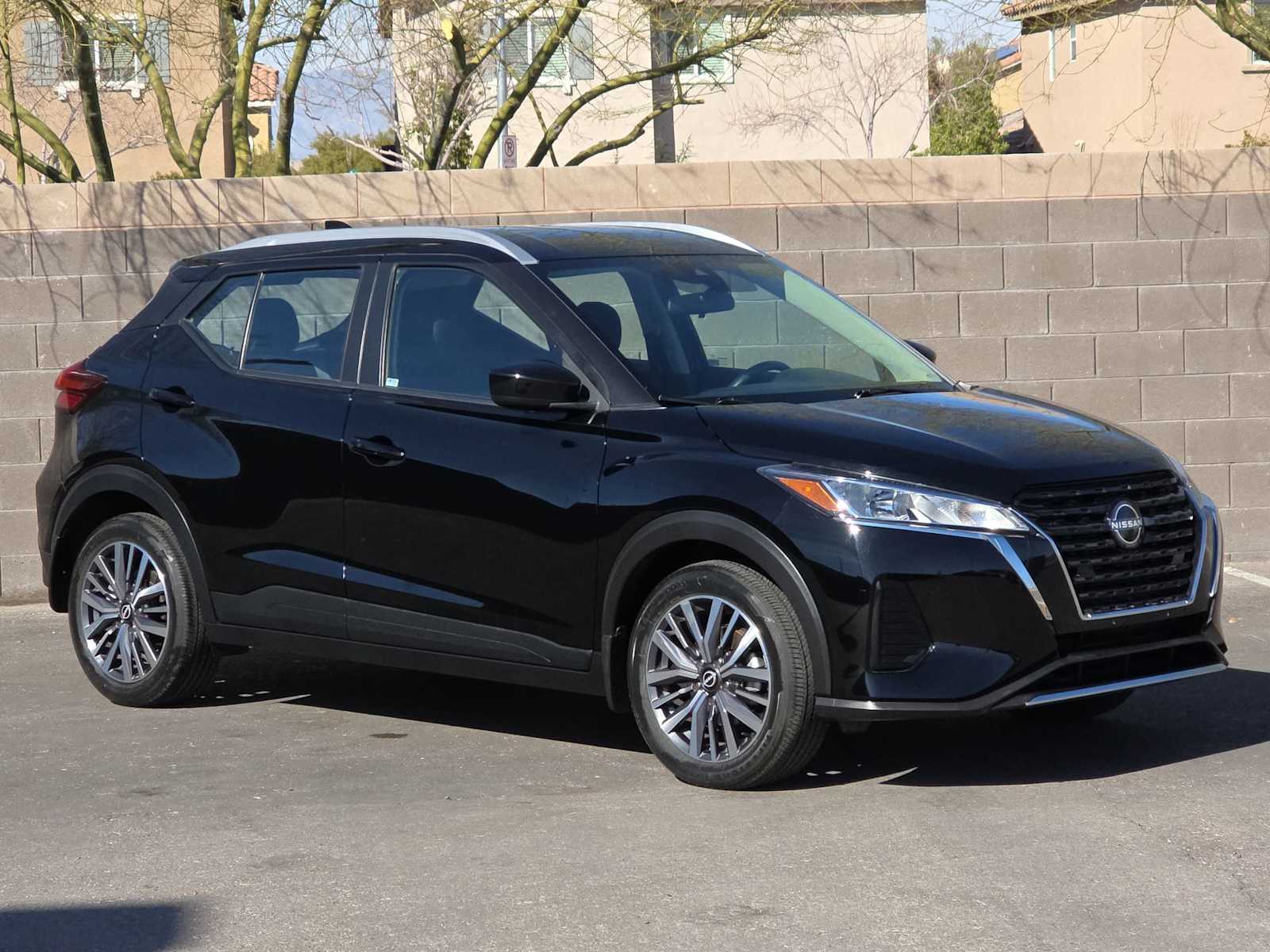 Thumbnail: 2023 Nissan Kicks - 3