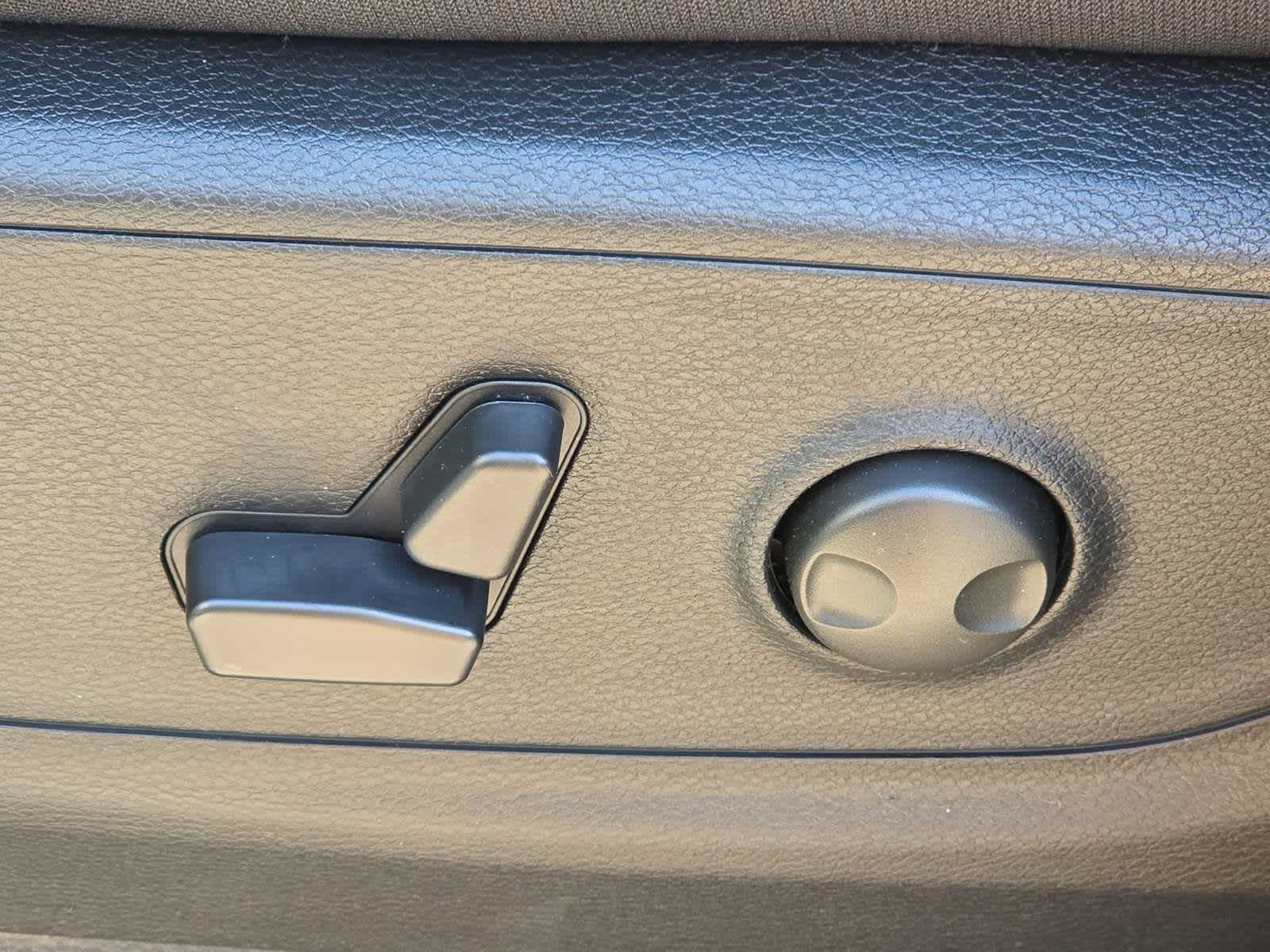 Thumbnail: 2026 RAM 1500 - 28