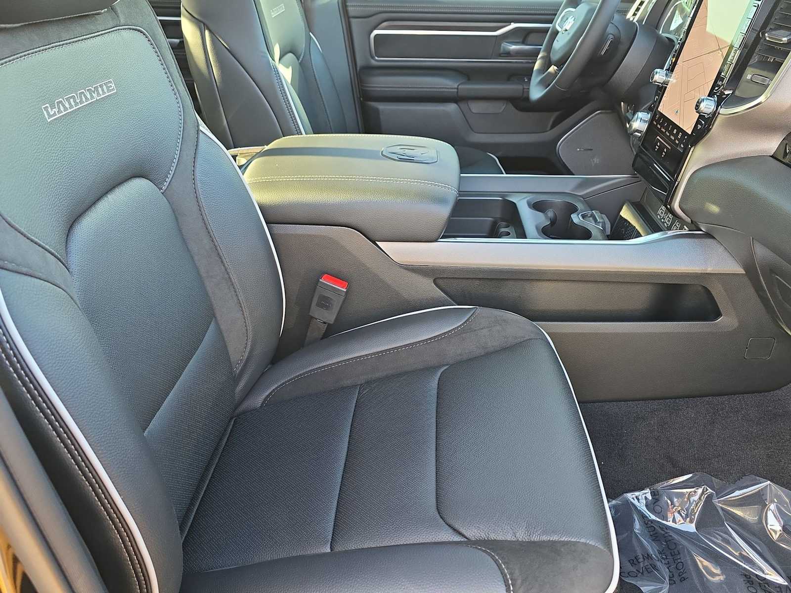 Thumbnail: 2026 RAM 1500 - 18