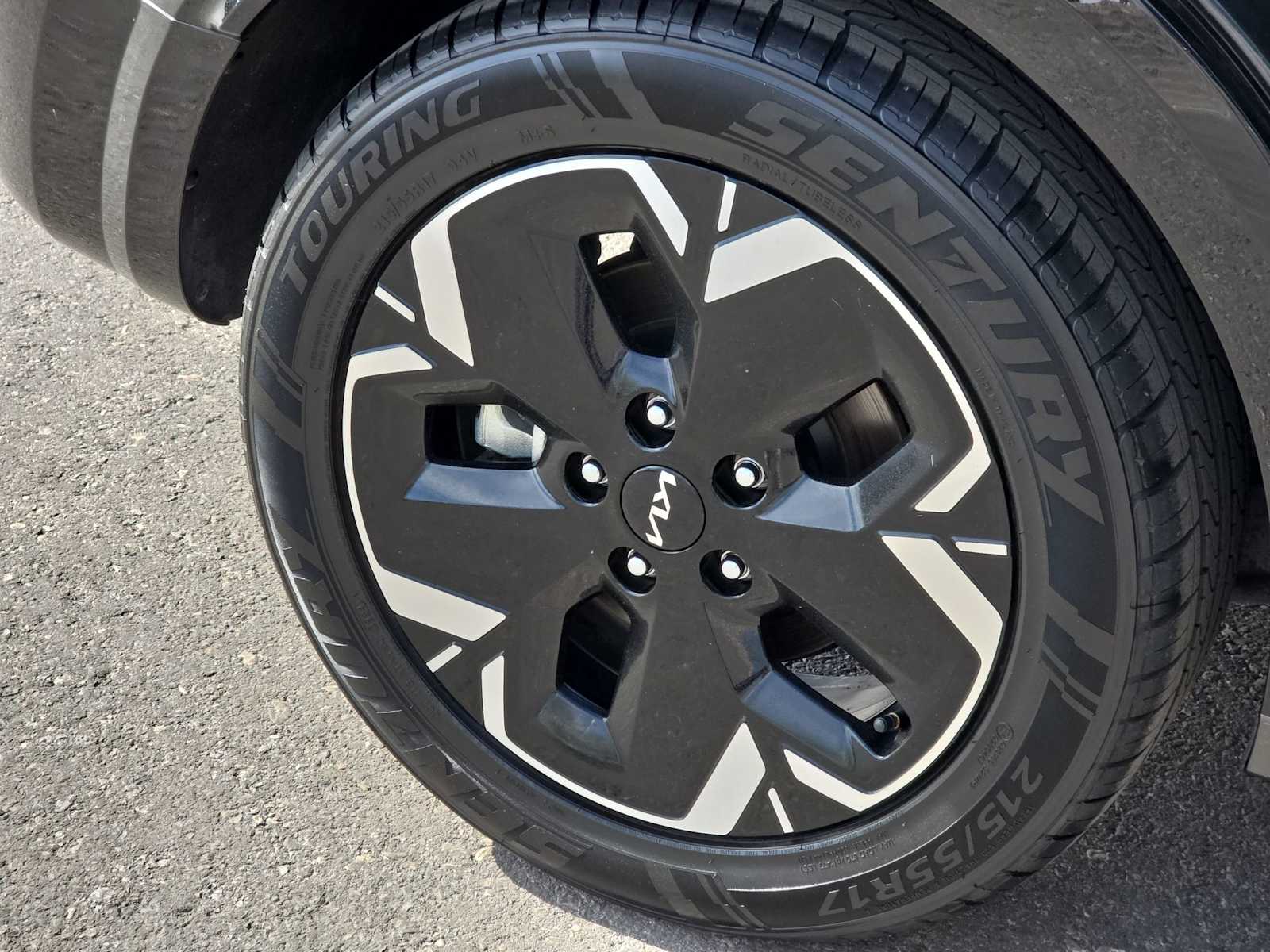 Thumbnail: 2024 Kia Niro - 12