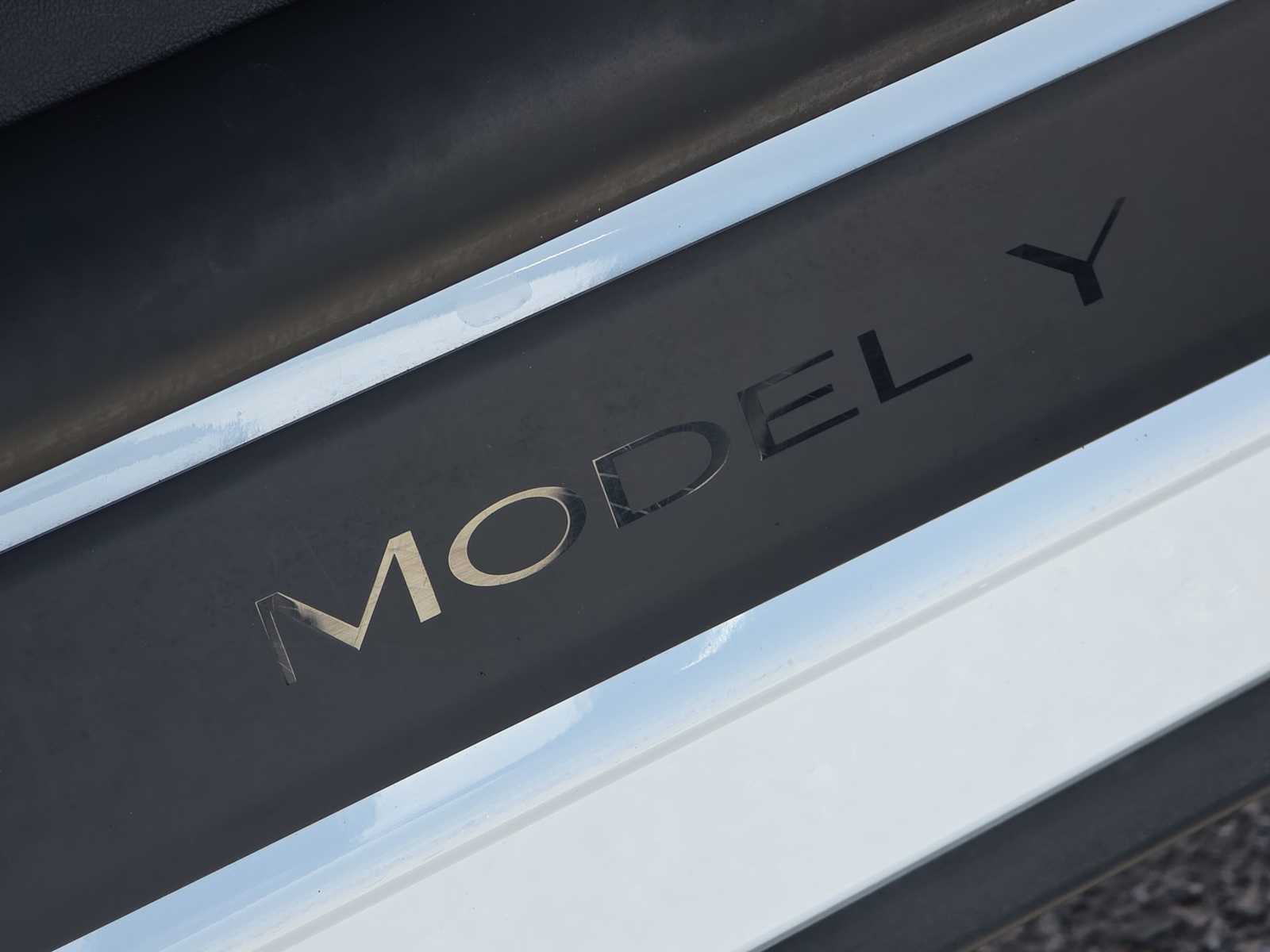 Thumbnail: 2022 Tesla Model Y - 9
