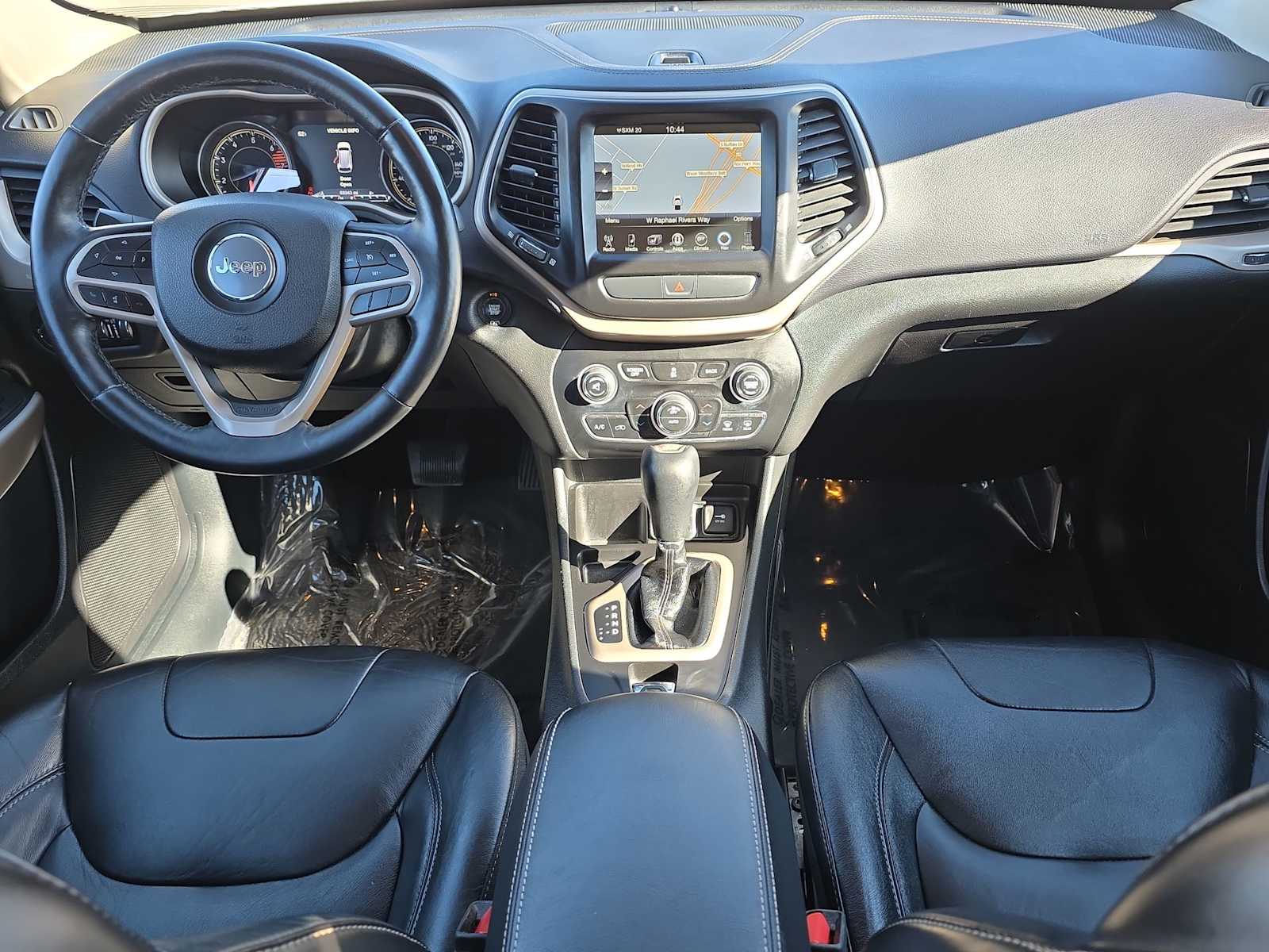 Thumbnail: 2017 Jeep Cherokee - 13