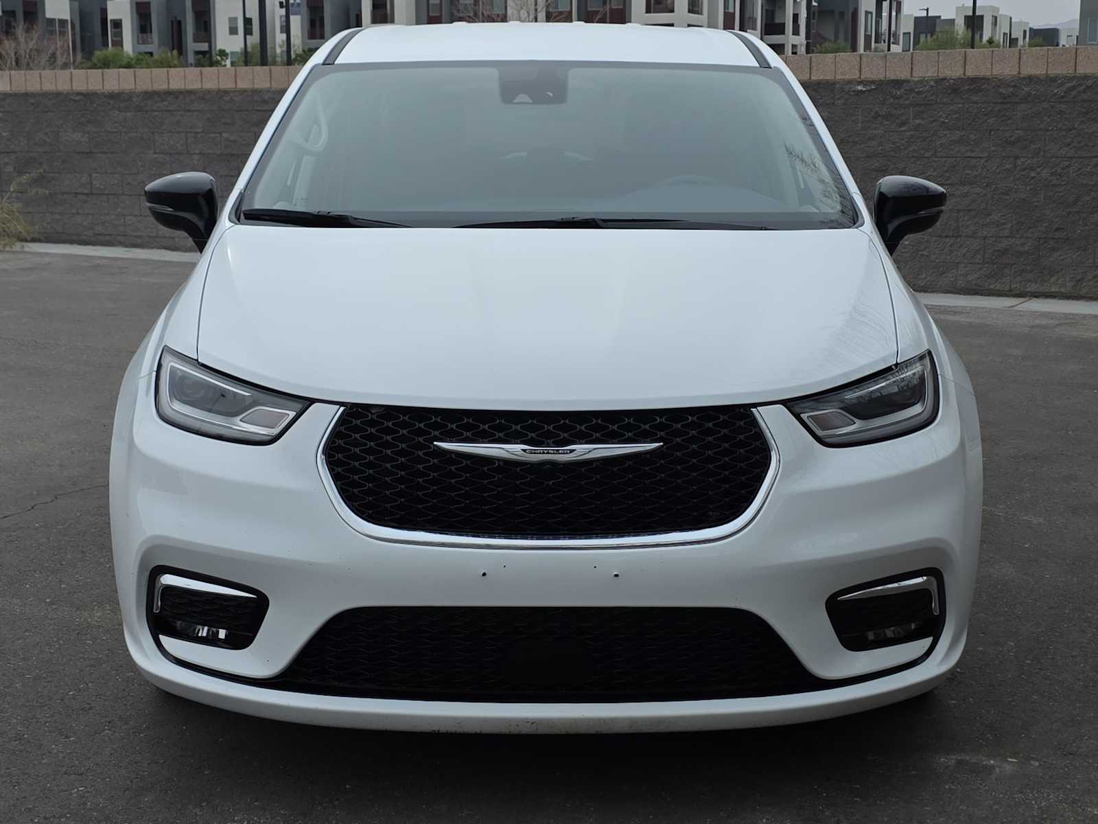 Thumbnail: 2024 Chrysler Pacifica - 4