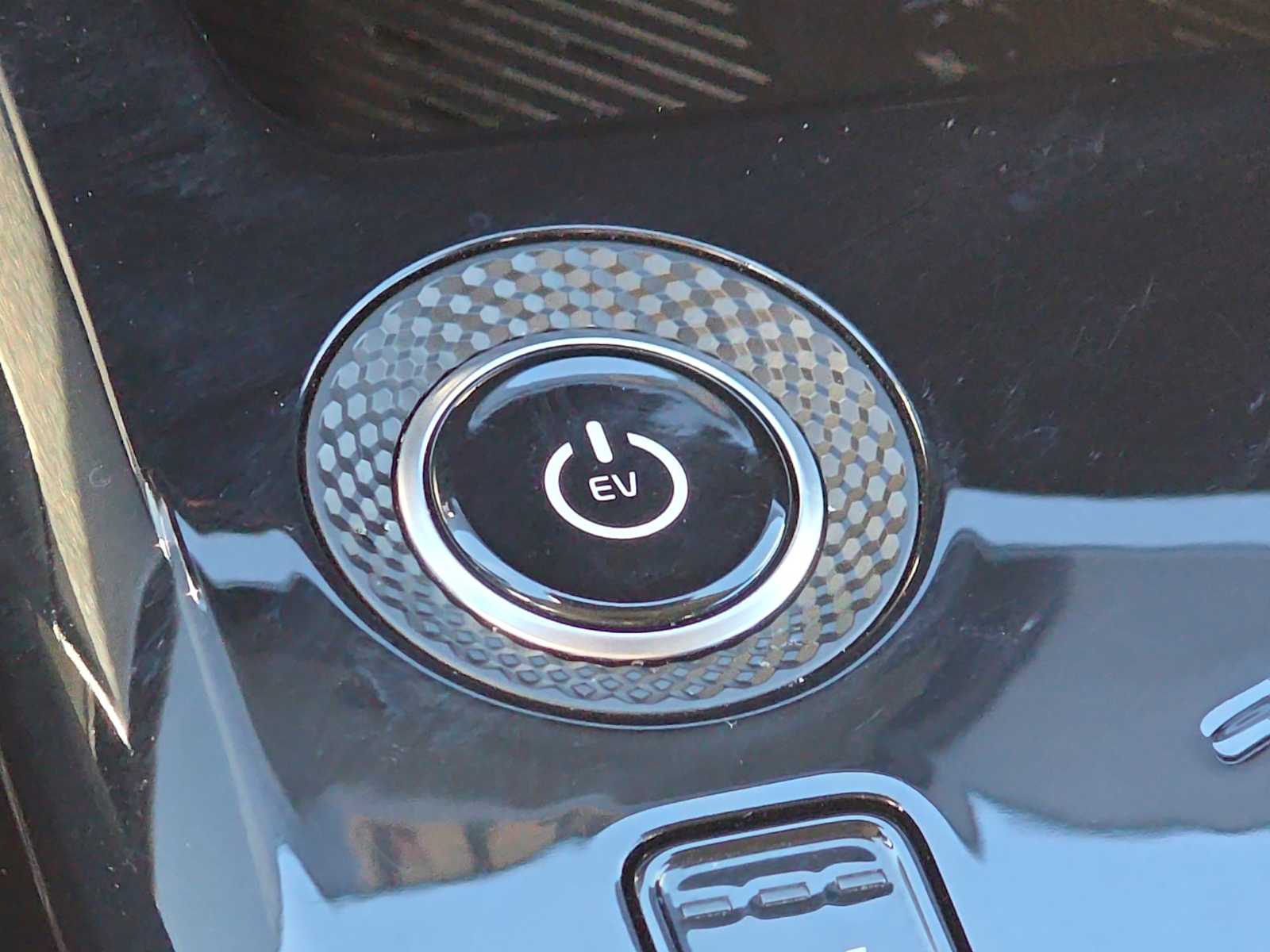 Thumbnail: 2023 Kia Niro - 25