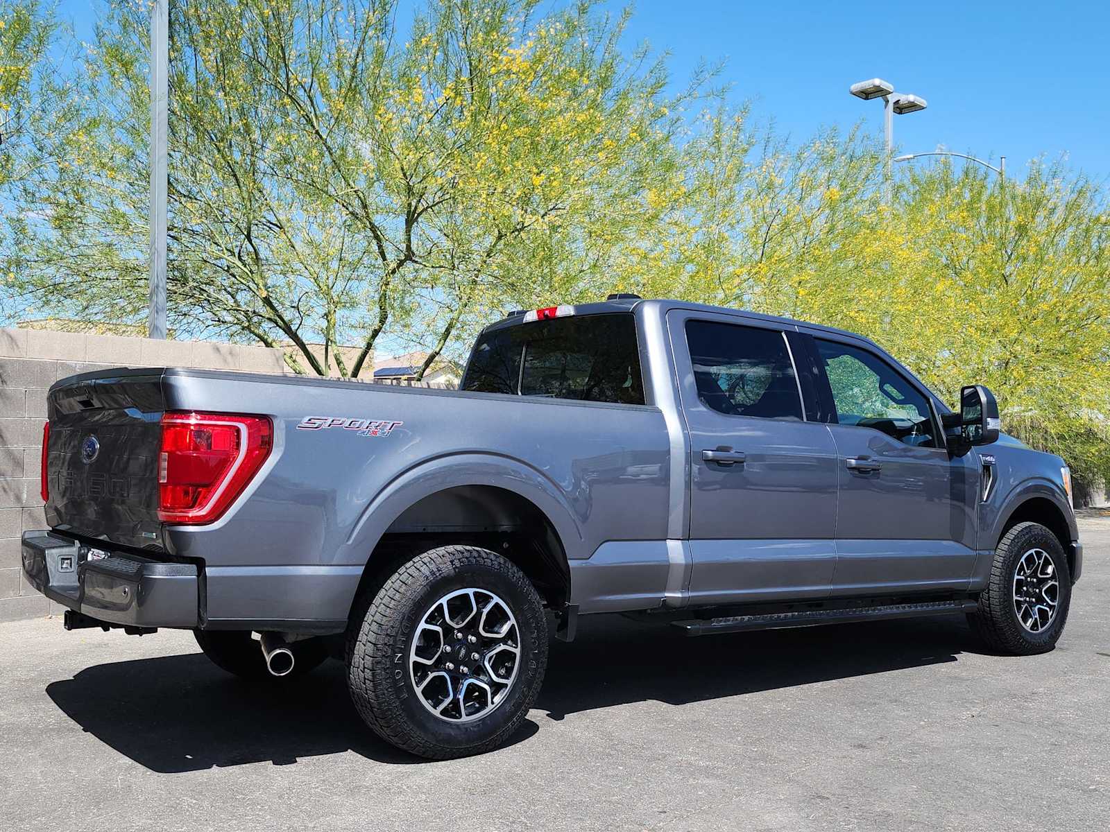 Thumbnail: 2022 Ford F-150 - 9