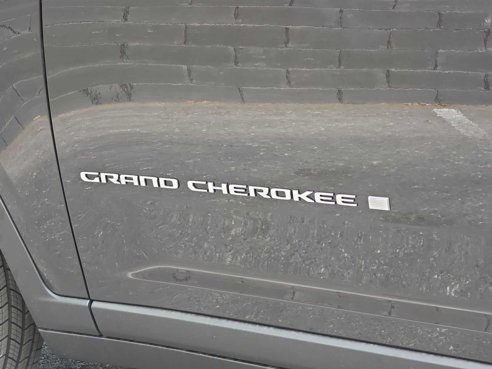 Thumbnail: 2026 Jeep Grand Cherokee - 6