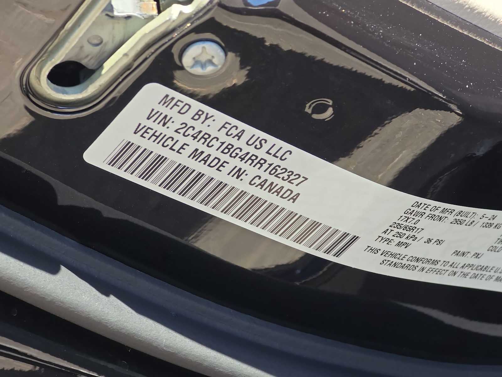 Thumbnail: 2024 Chrysler Pacifica - 25