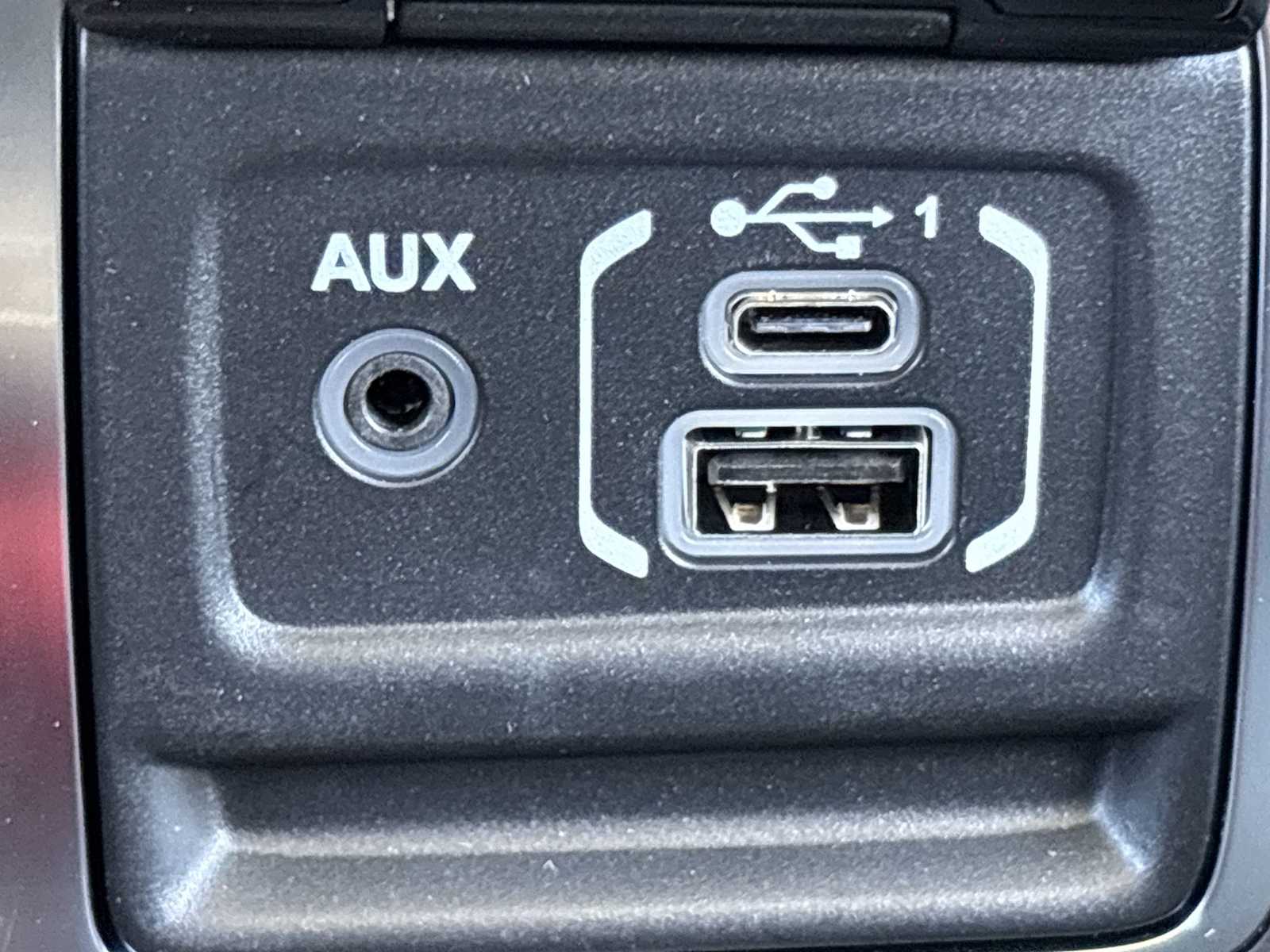 Thumbnail: 2025 Jeep Gladiator - 29