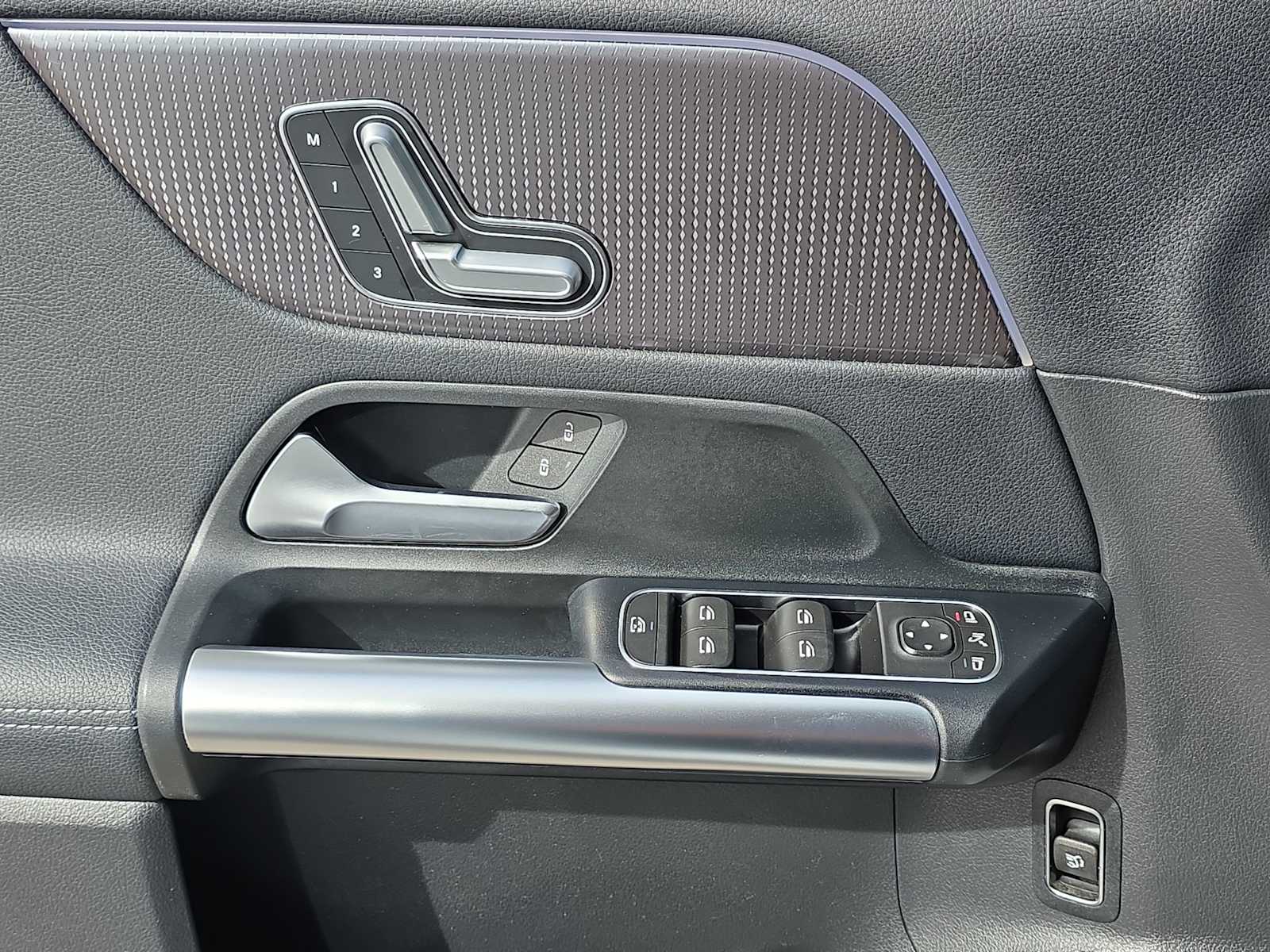 Thumbnail: 2021 Mercedes-Benz GLA - 29