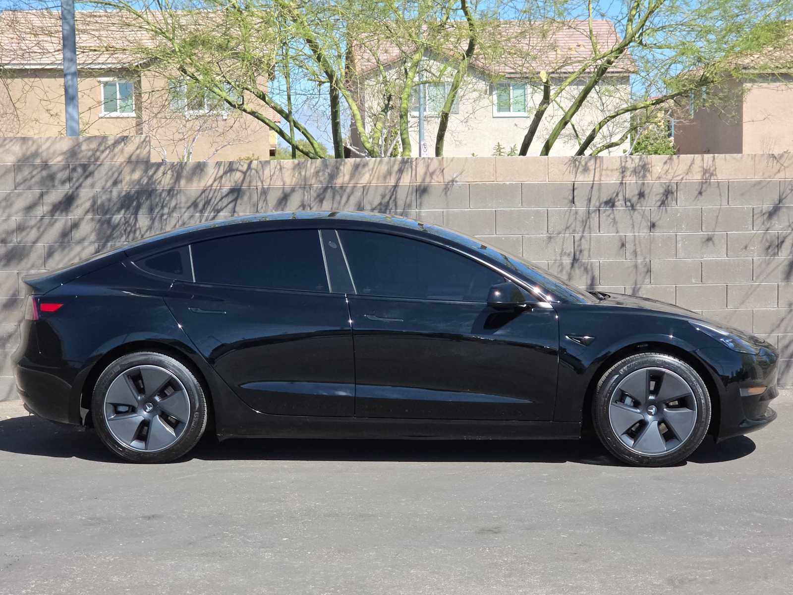 Thumbnail: 2023 Tesla Model 3 - 10