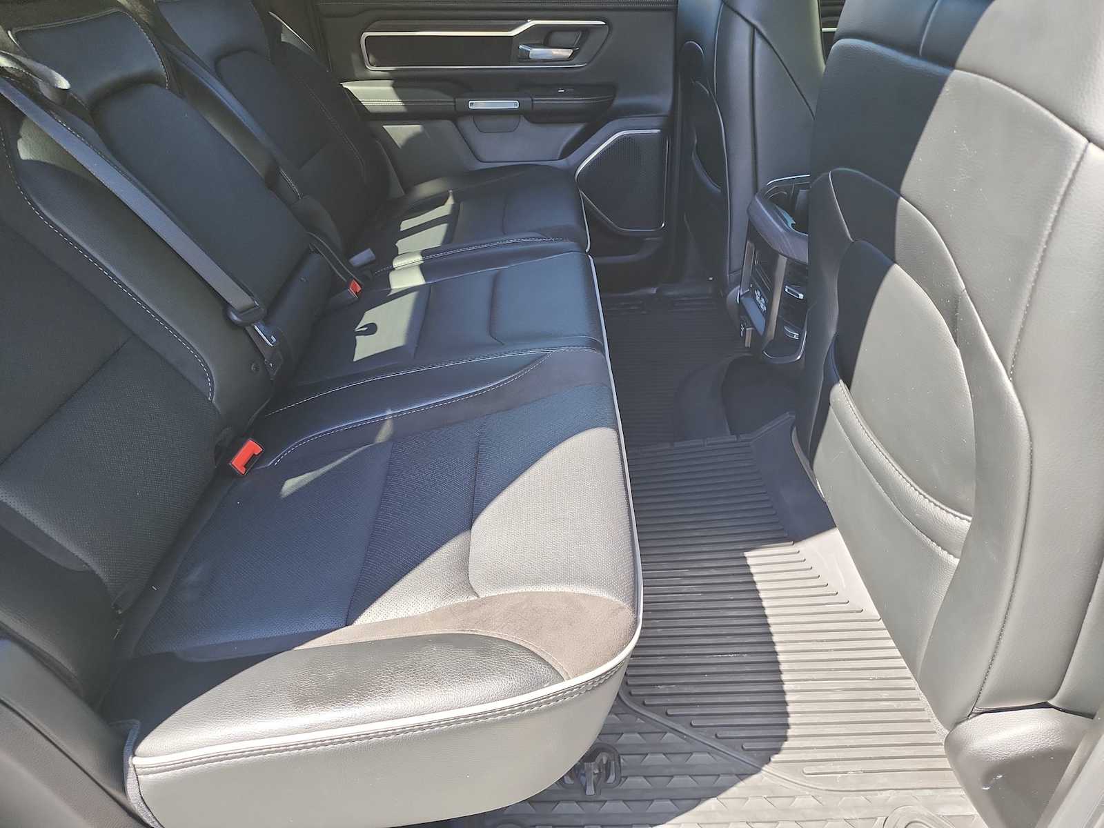 Thumbnail: 2025 RAM 1500 - 17