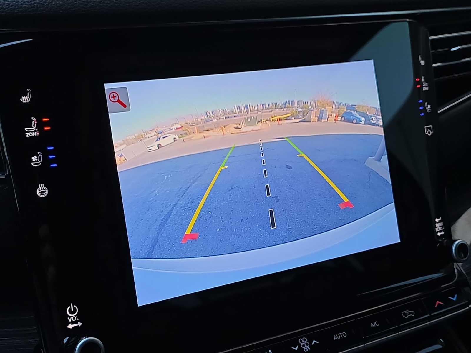 Thumbnail: 2022 Jeep Wagoneer - 25