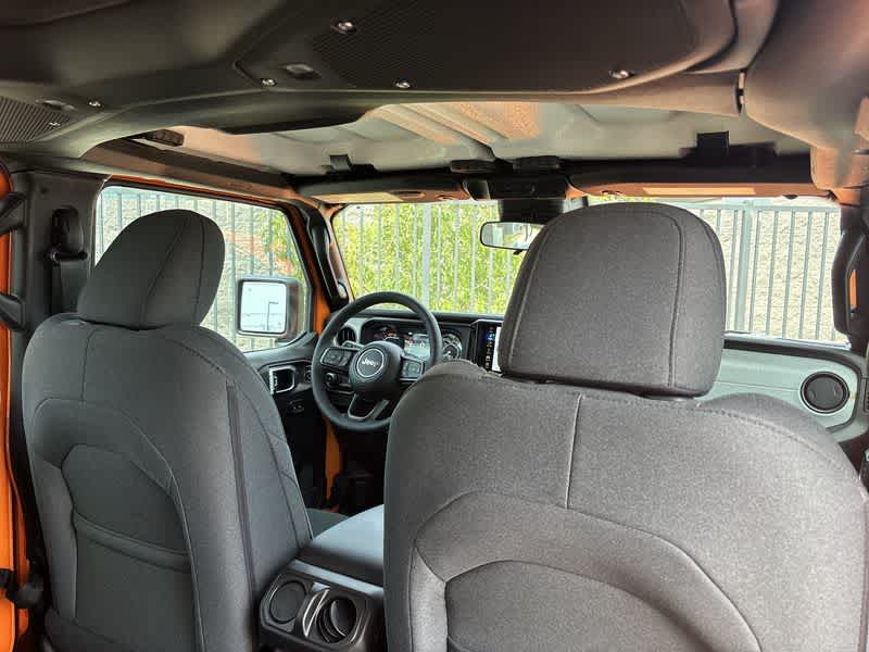Thumbnail: 2025 Jeep Wrangler - 16