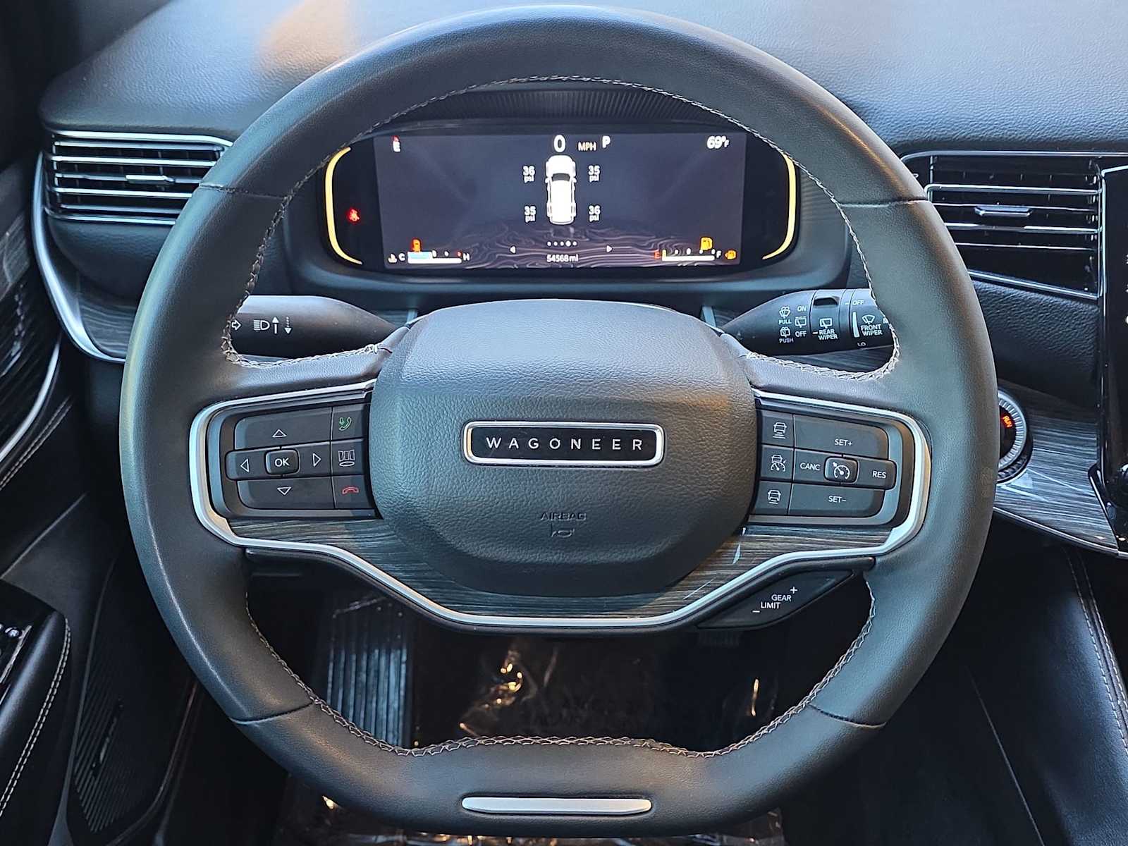 Thumbnail: 2022 Jeep Wagoneer - 18