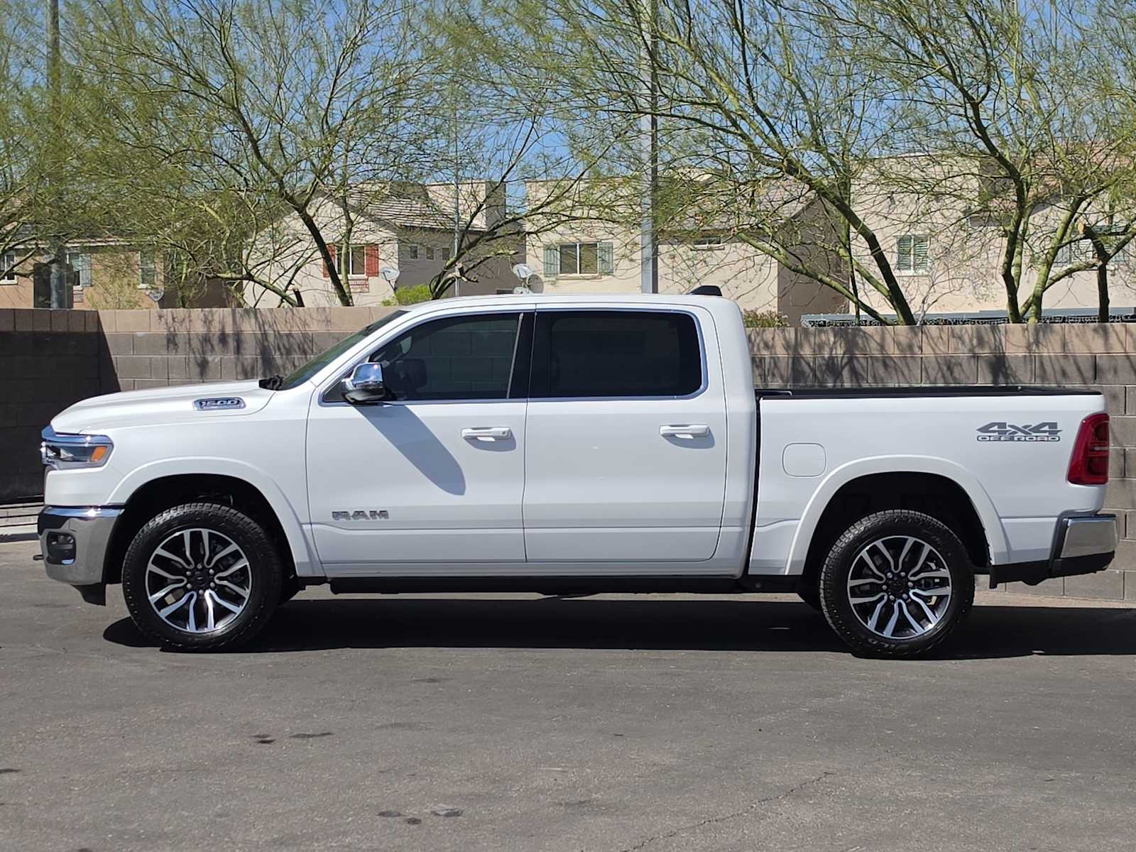 Thumbnail: 2026 RAM 1500 - 9