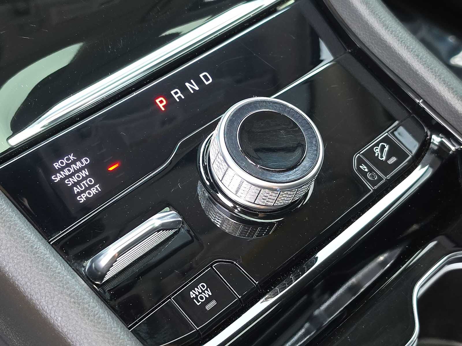 Thumbnail: 2023 Jeep Grand Cherokee - 21