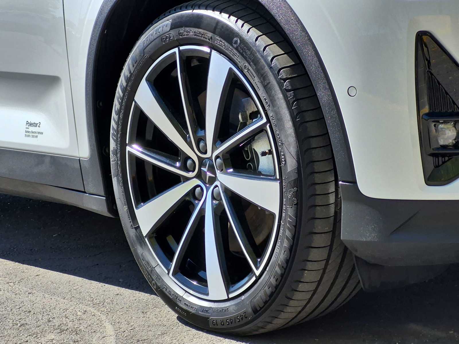 Thumbnail: 2022 Polestar 2 - 12