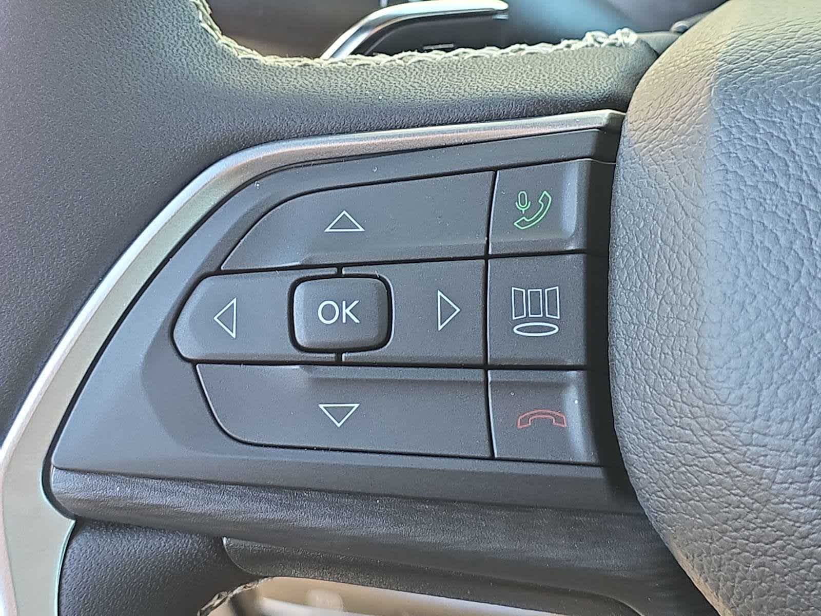 Thumbnail: 2025 Jeep Grand Cherokee - 30