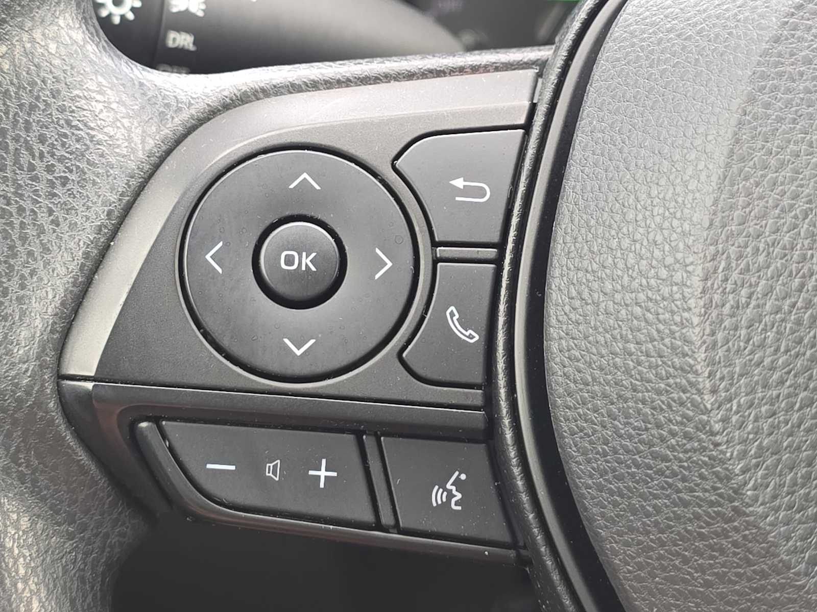 Thumbnail: 2021 Toyota RAV4 - 27