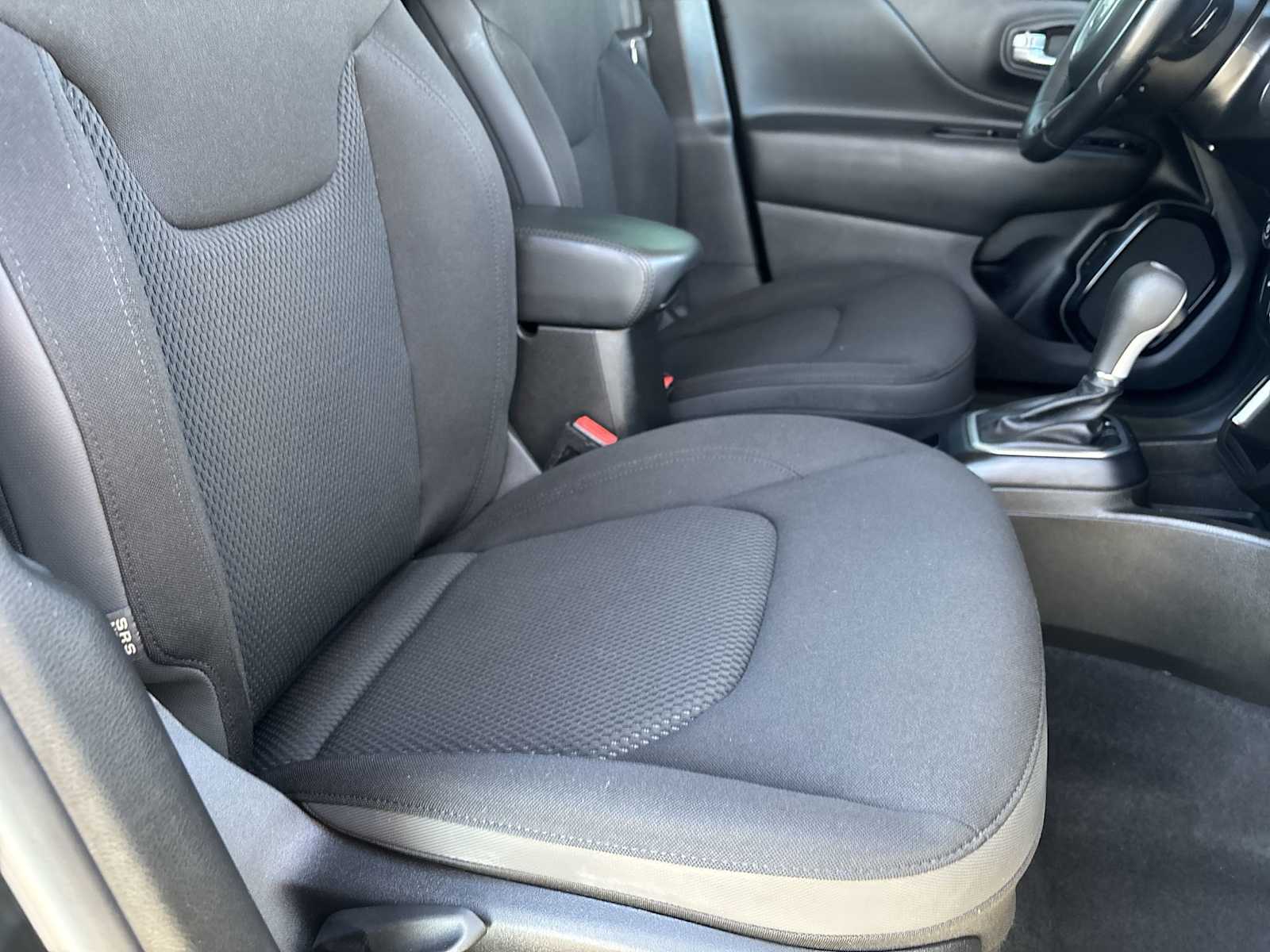 Thumbnail: 2020 Jeep Renegade - 18