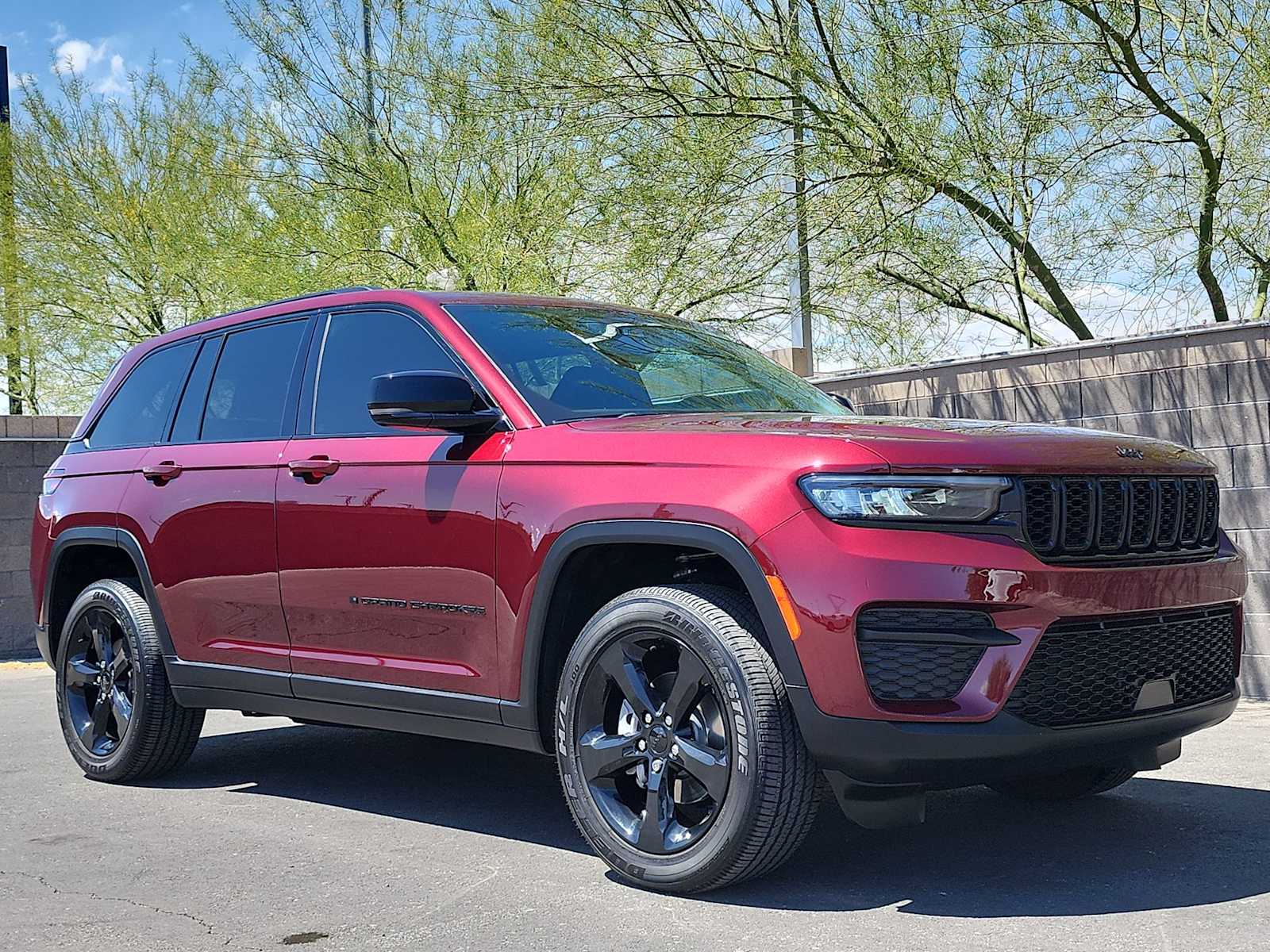 Thumbnail: 2025 Jeep Grand Cherokee - 3