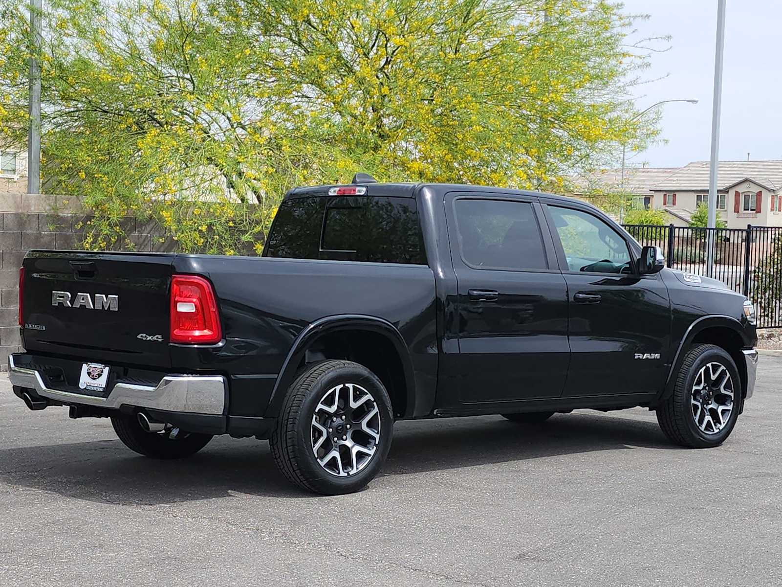 Thumbnail: 2025 RAM 1500 - 9