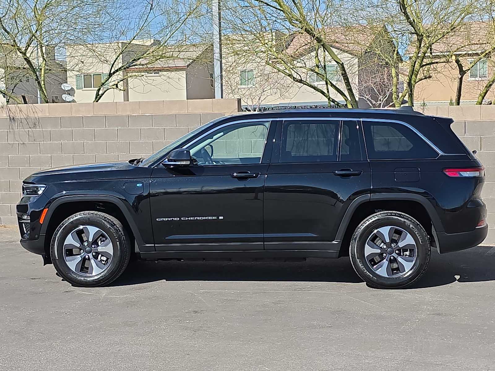 Thumbnail: 2022 Jeep Grand Cherokee - 6