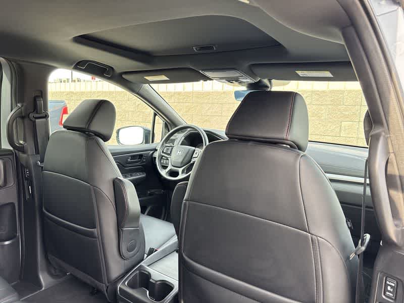 Thumbnail: 2025 Honda Odyssey - 16