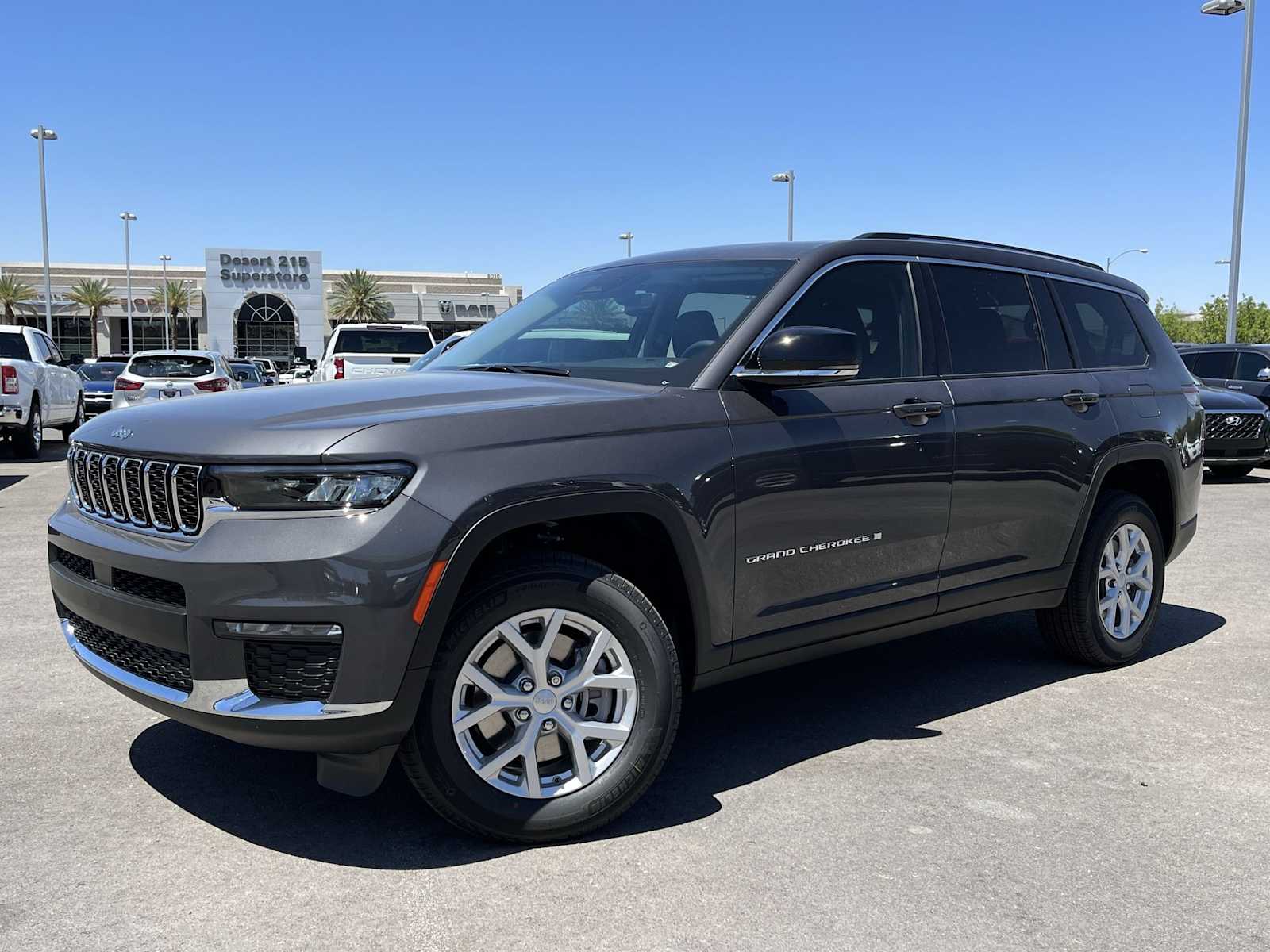 Thumbnail: 2023 Jeep Grand Cherokee L - 21