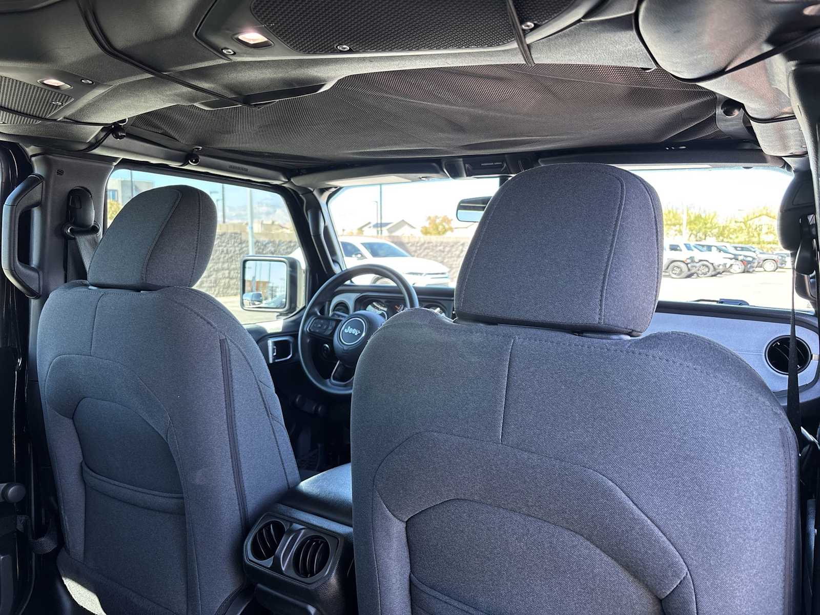 Thumbnail: 2024 Jeep Gladiator - 16