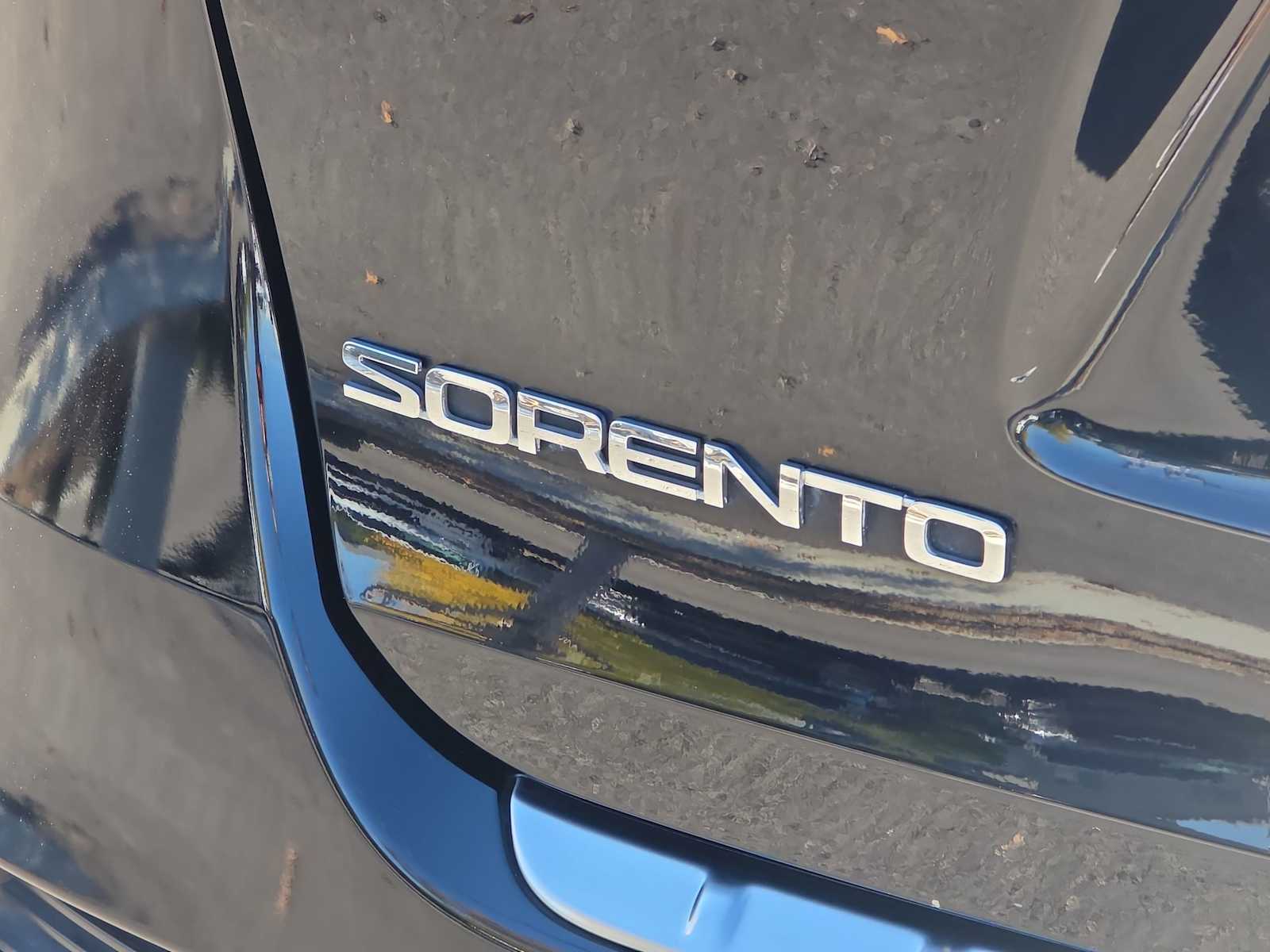 Thumbnail: 2016 Kia Sorento - 11