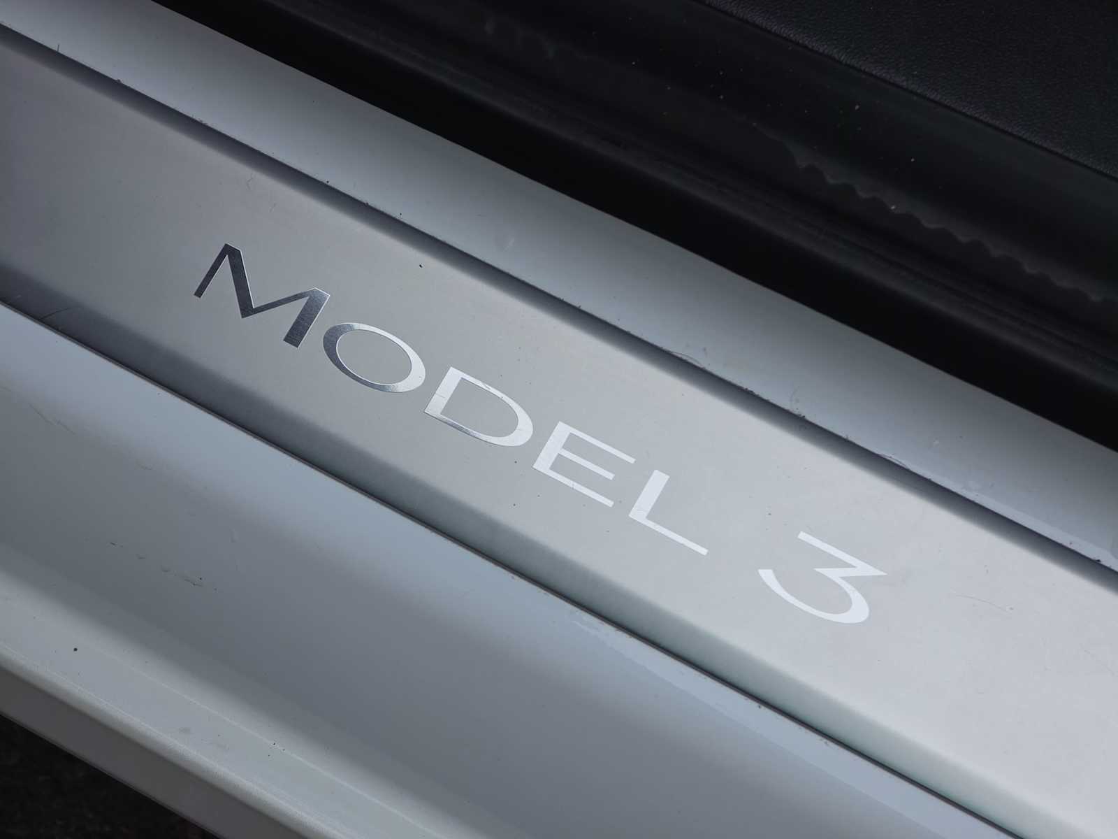 Thumbnail: 2020 Tesla Model 3 - 11