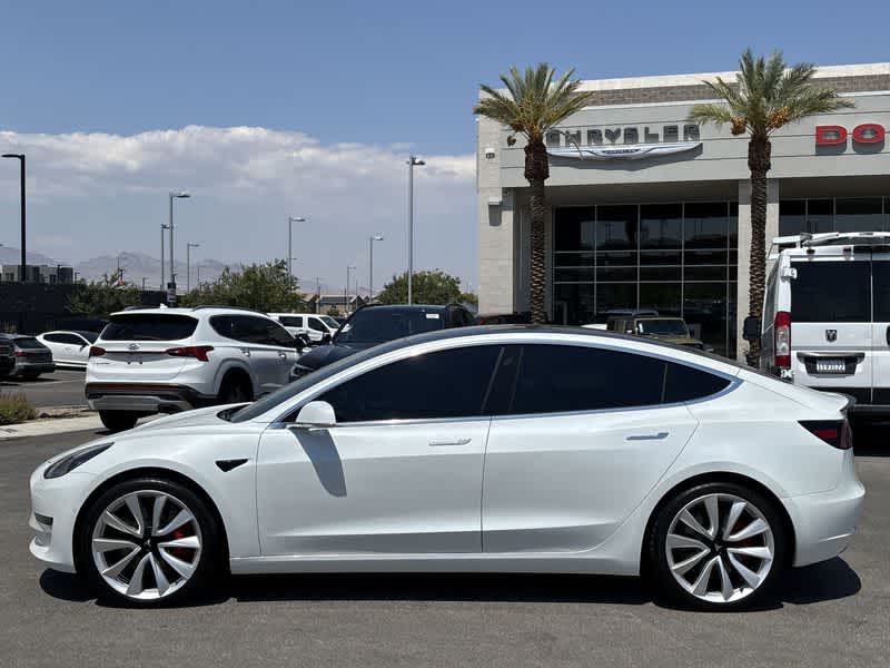 Thumbnail: 2019 Tesla Model 3 - 5