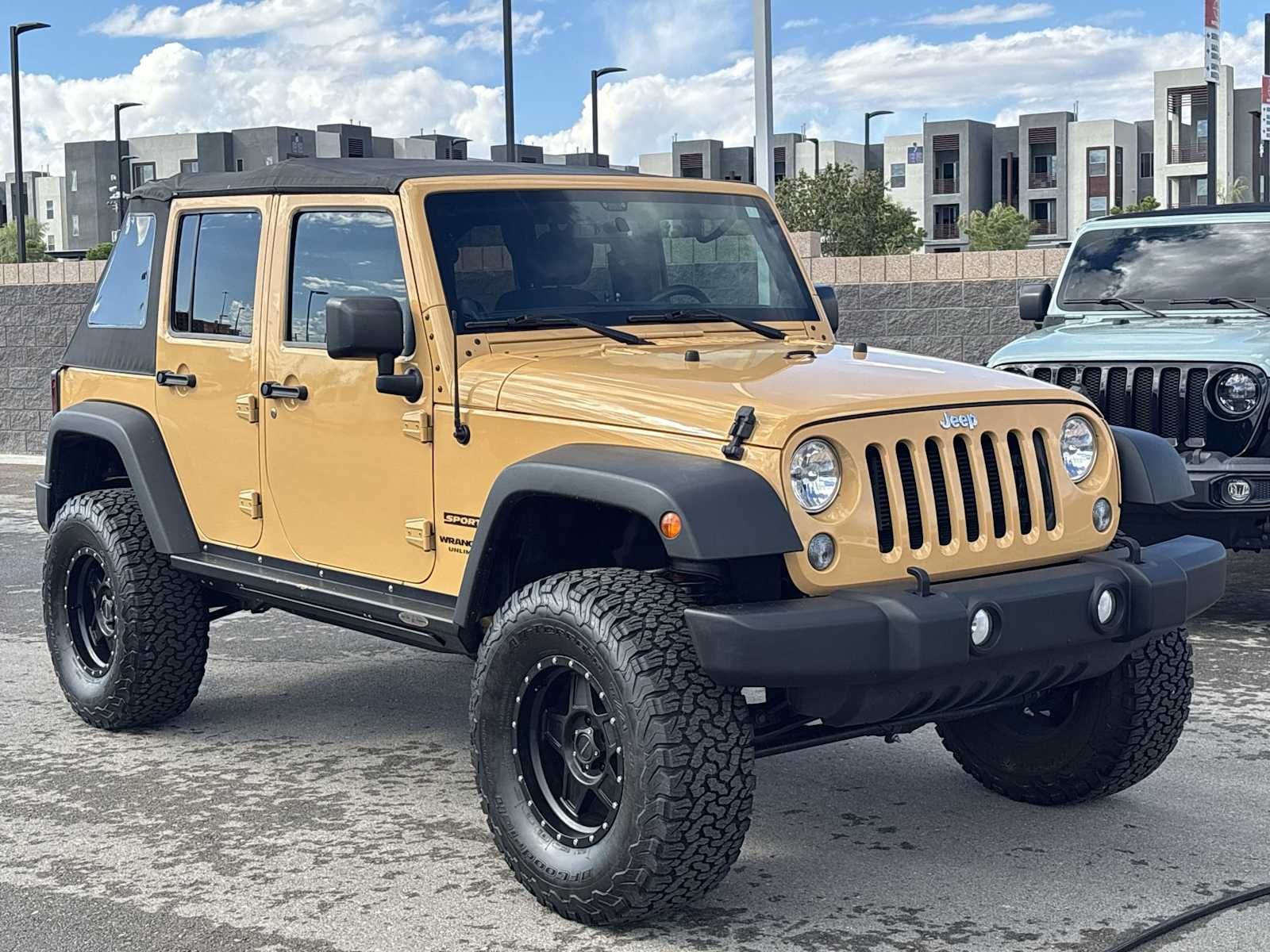 Thumbnail: 2014 Jeep Wrangler - 3