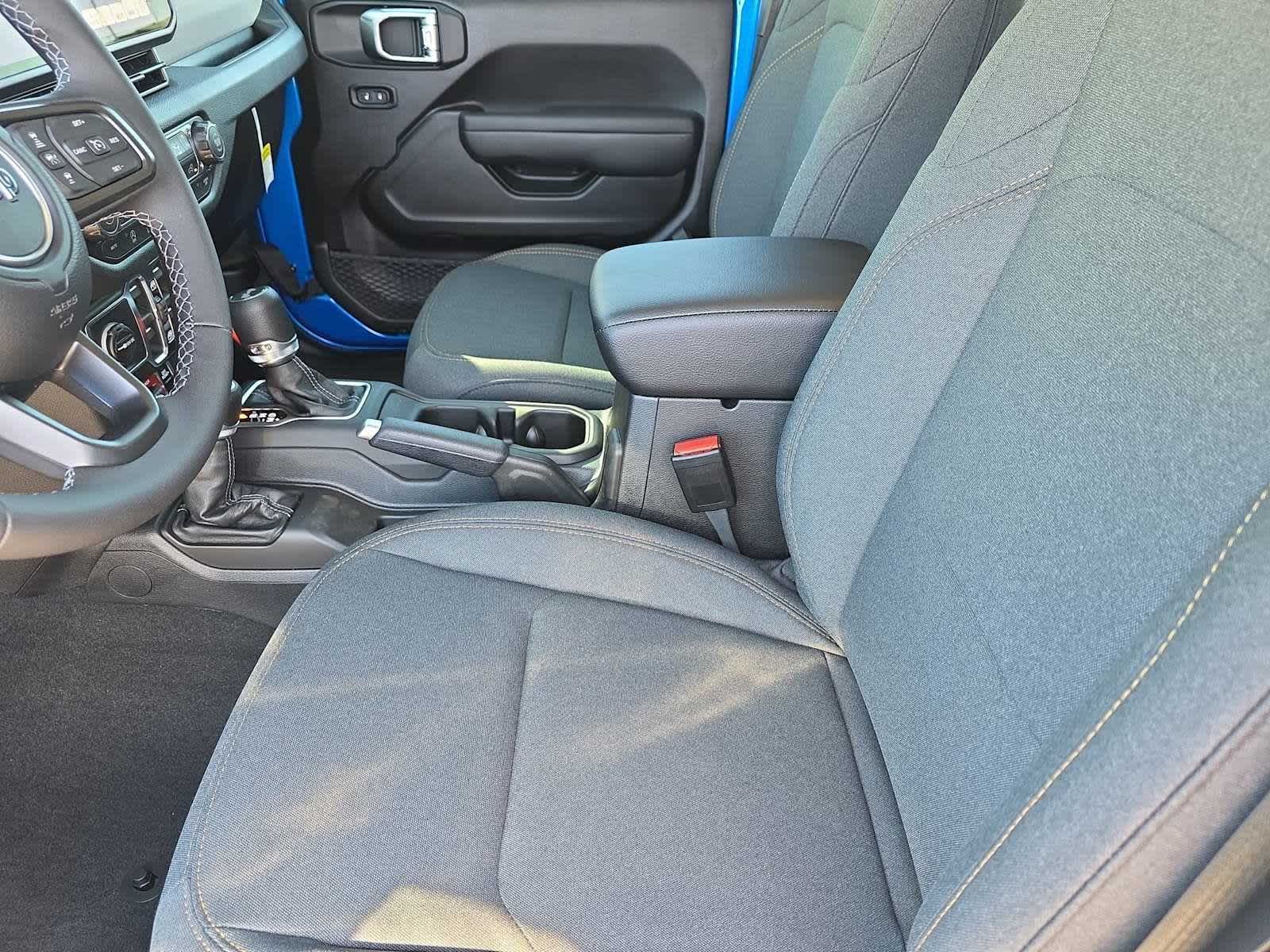 Thumbnail: 2026 Jeep Wrangler - 15