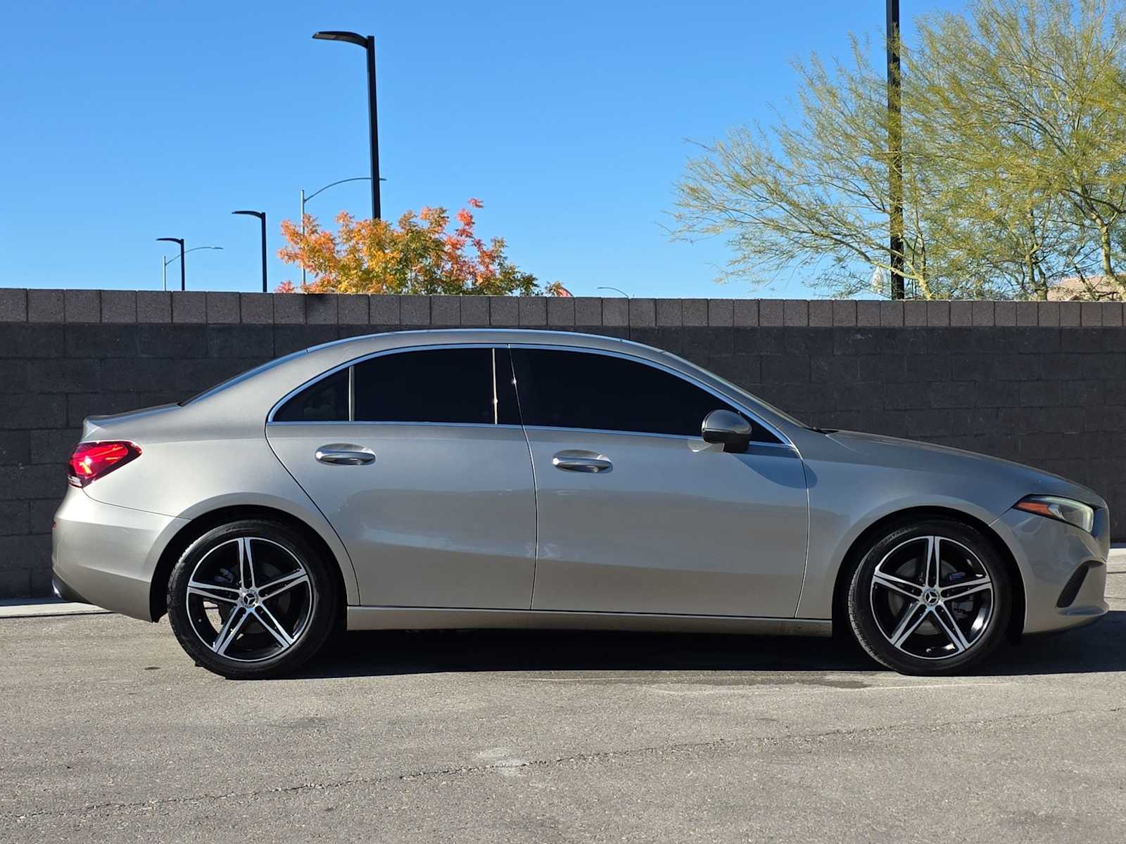 Thumbnail: 2021 Mercedes-Benz A-Class - 10