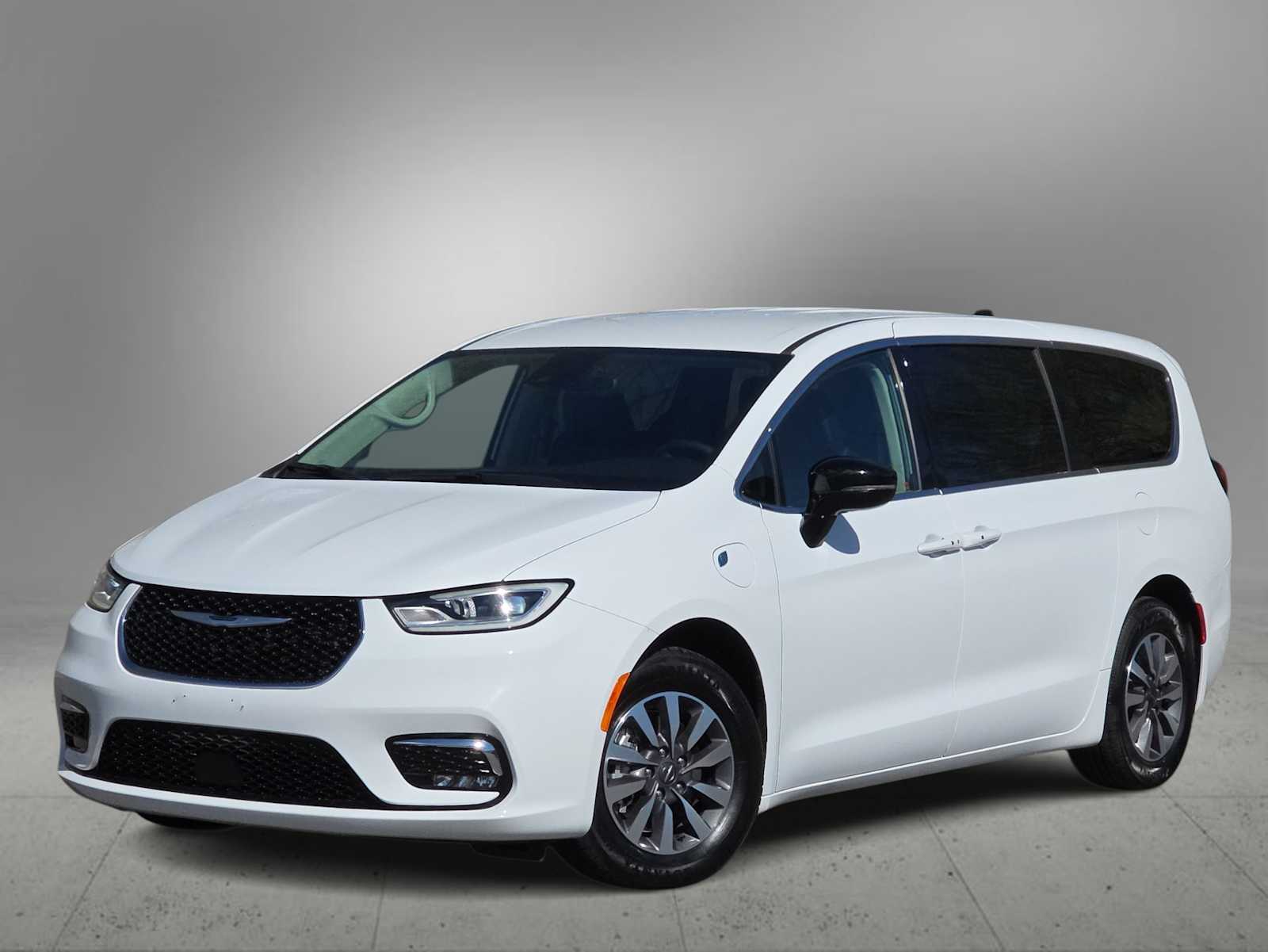 Thumbnail: 2024 Chrysler Pacifica - 1