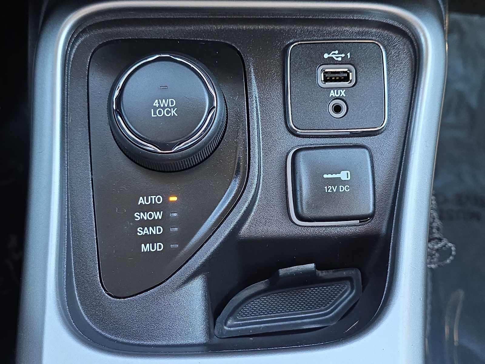 Thumbnail: 2019 Jeep Compass - 27