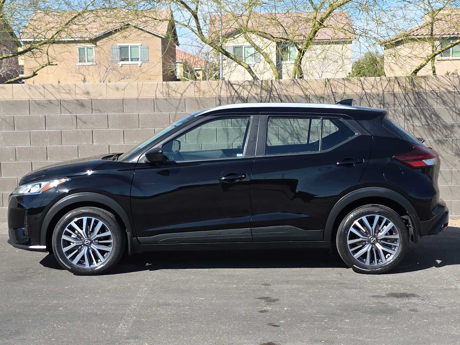 Thumbnail: 2023 Nissan Kicks - 6