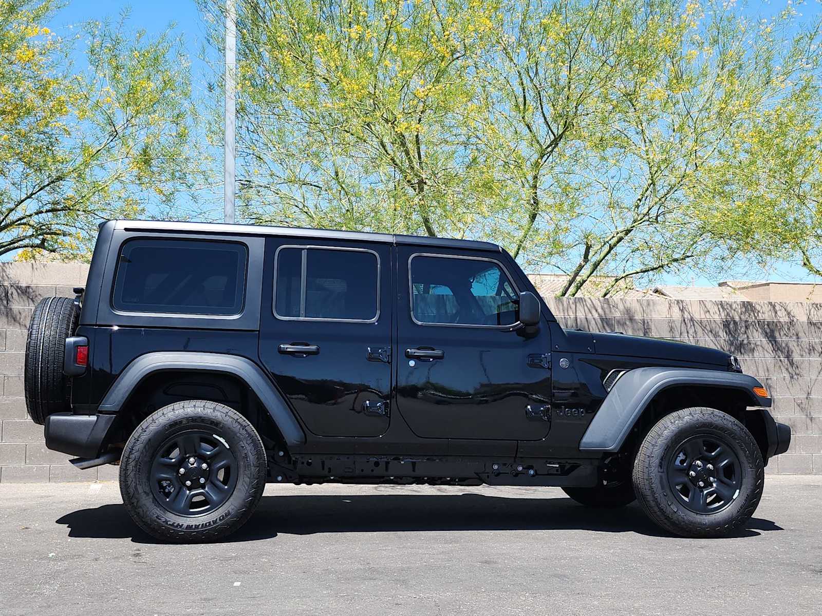 Thumbnail: 2026 Jeep Wrangler - 10