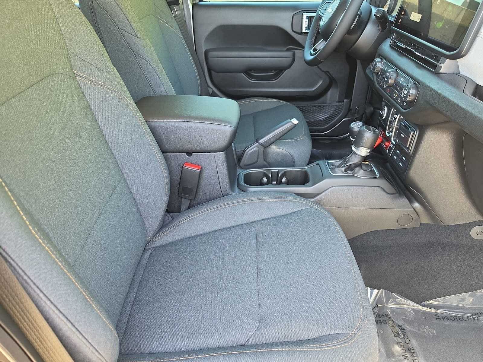 Thumbnail: 2026 Jeep Gladiator - 15