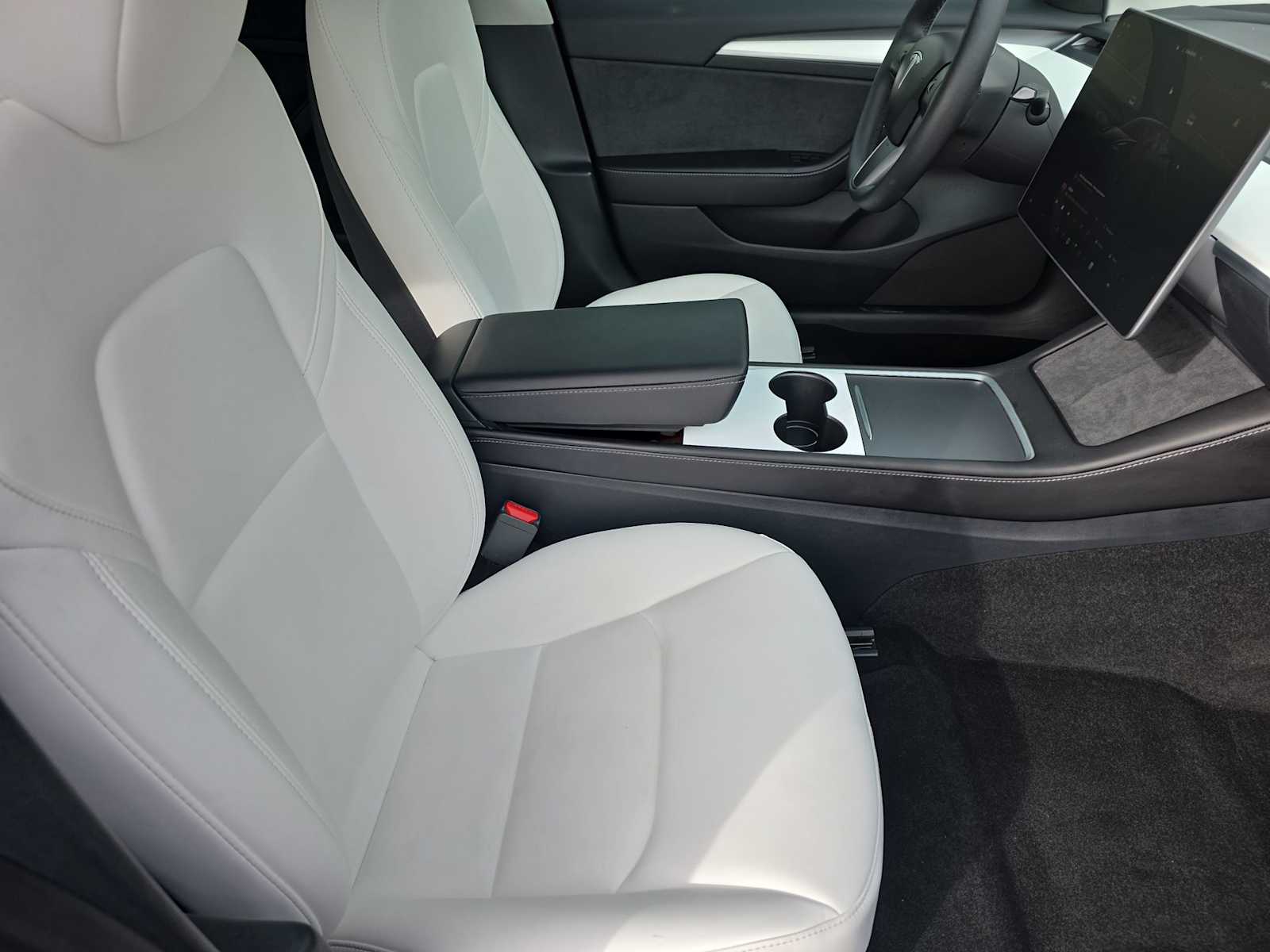 Thumbnail: 2023 Tesla Model 3 - 18