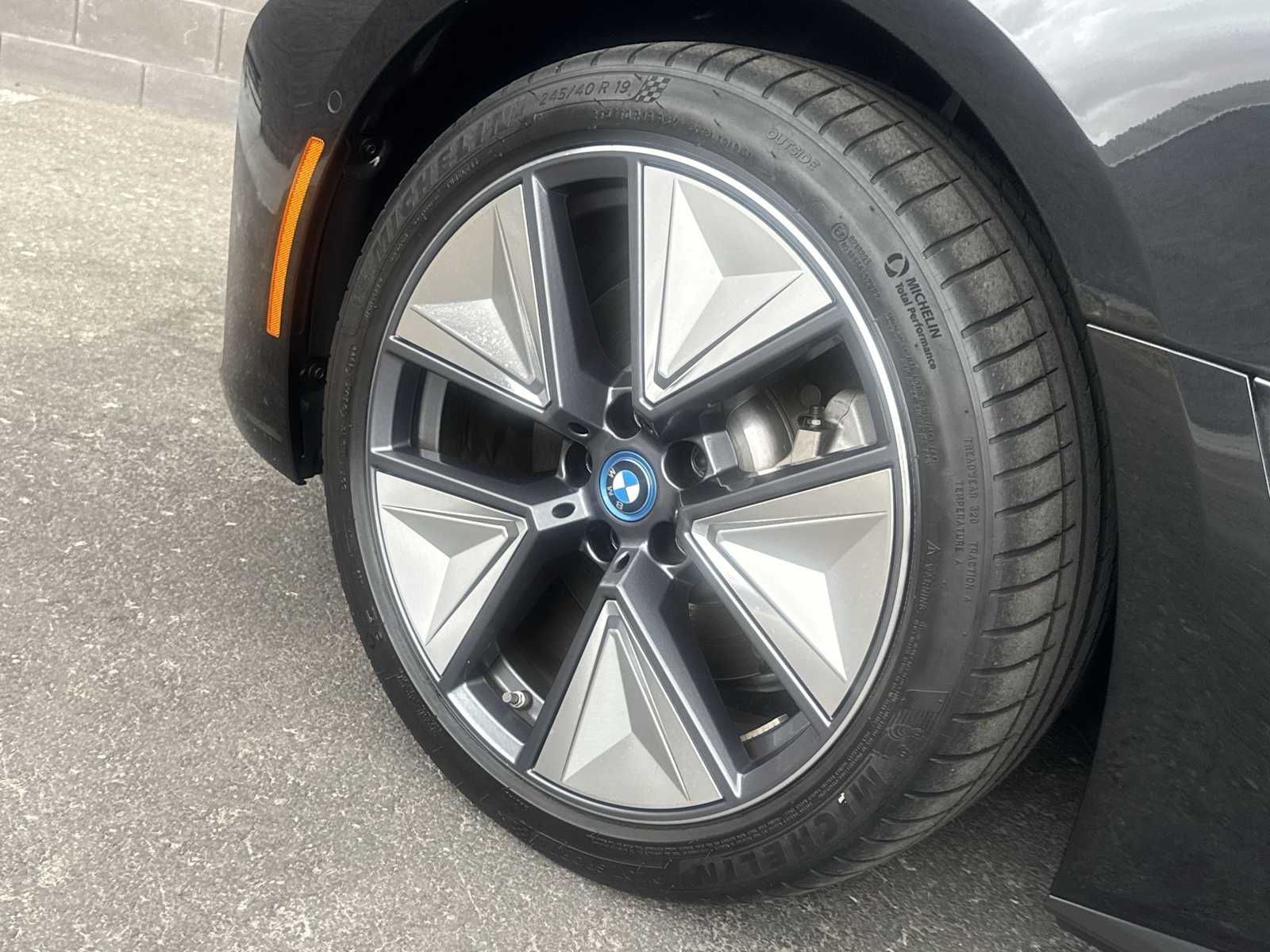 Thumbnail: 2023 BMW i4 - 12