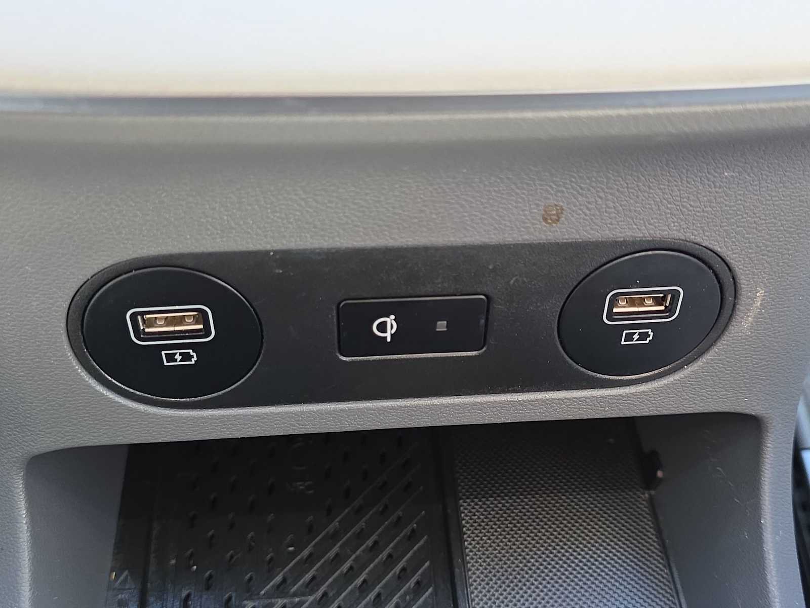 Thumbnail: 2023 Hyundai Ioniq 5 - 28