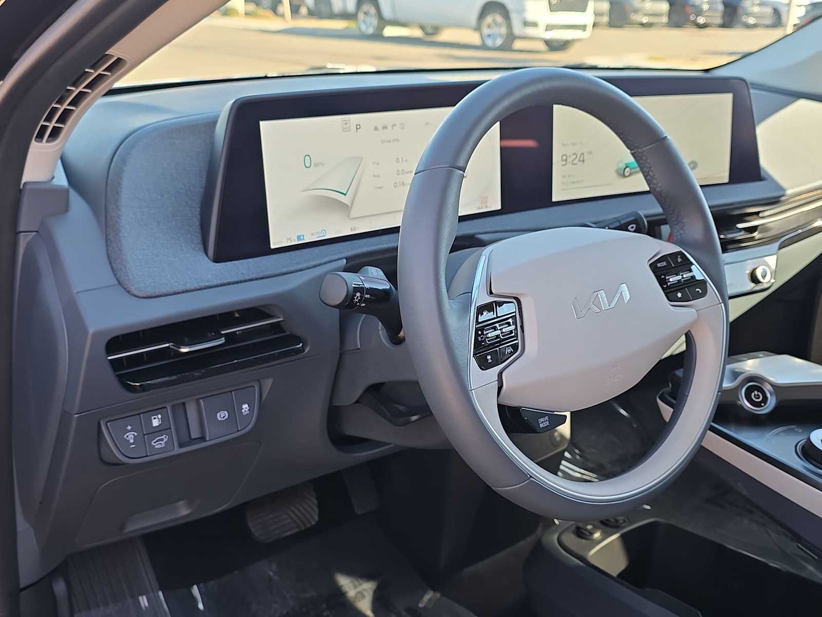 Thumbnail: 2023 Kia EV6 - 2